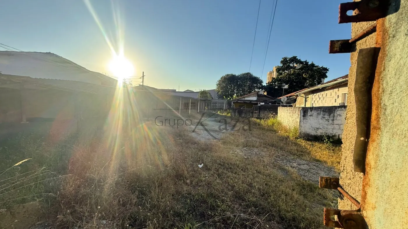 Foto 4 de Terreno Padrão em Santana, São José dos Campos - imagem 4