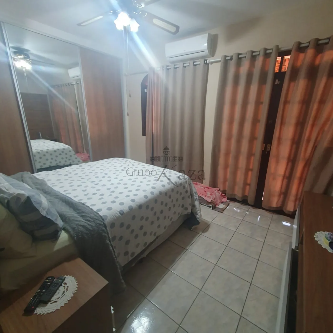 Foto 12 de Casa Sobrado em Jardim Altos de Santana, São José dos Campos - imagem 12