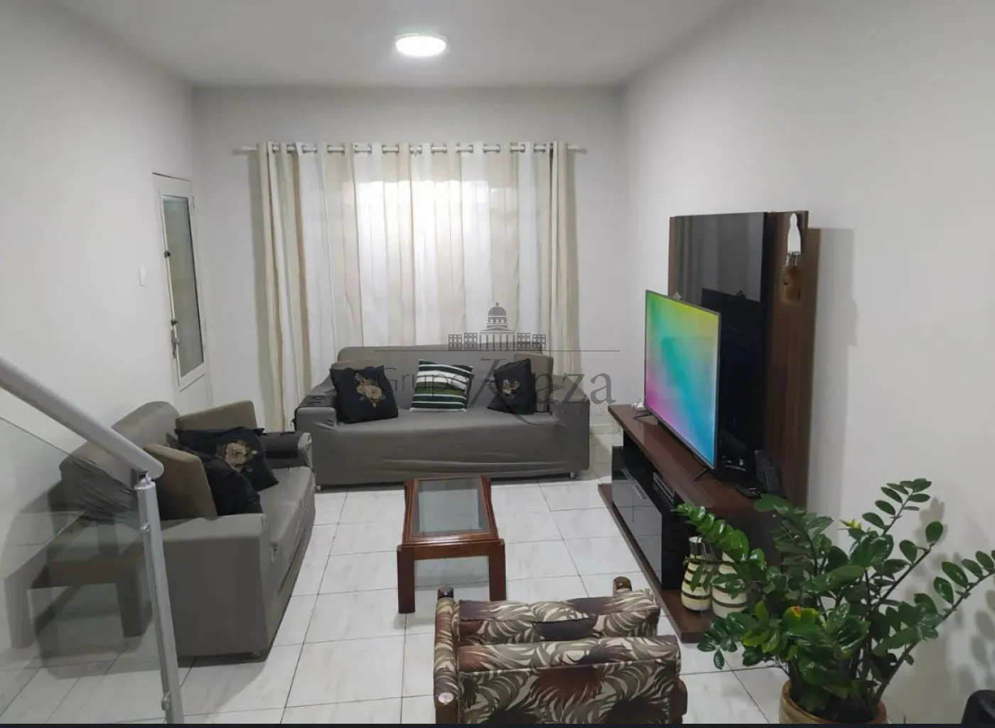 Foto 1 de Casa Padrão em Jardim Pararangaba, São José dos Campos - imagem 1