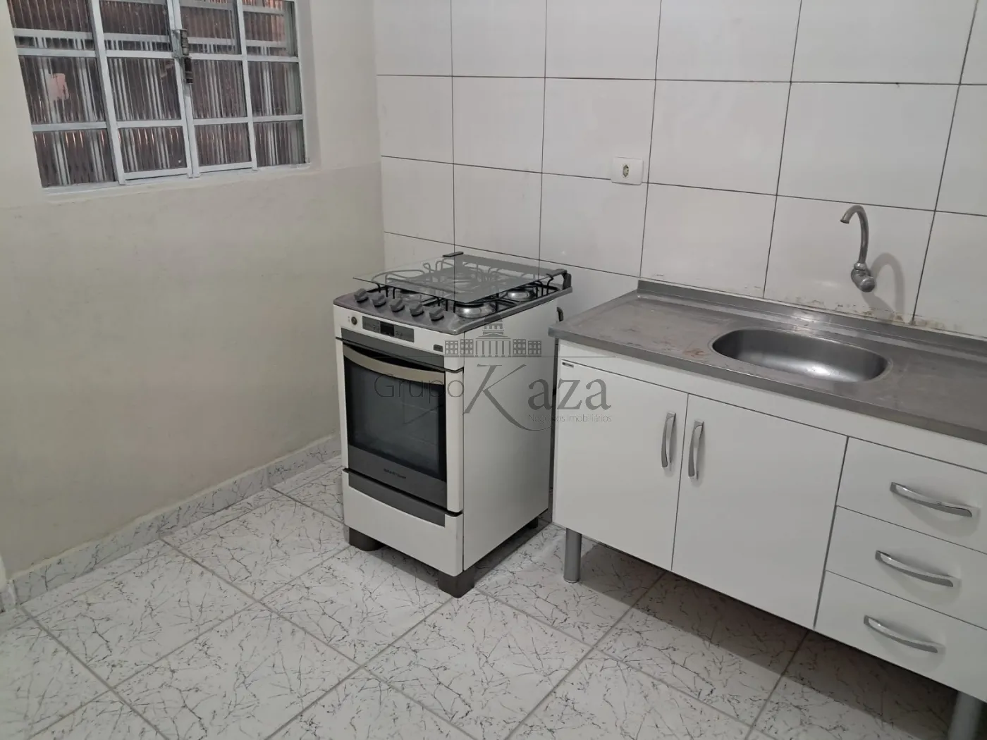 Foto 2 de Casa Padrão em Conjunto Residencial Trinta e Um de Março, São José dos Campos - imagem 2