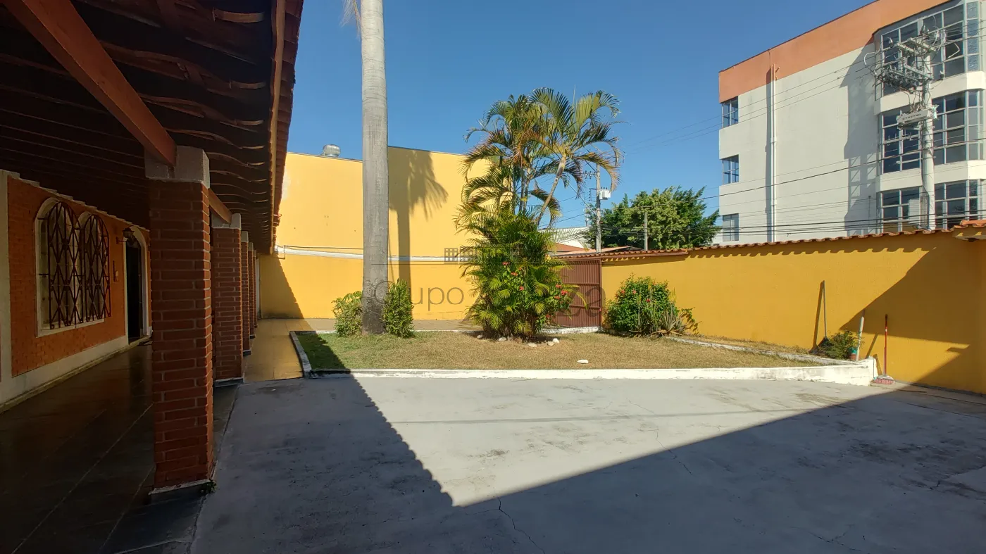 Foto 24 de Casa Padrão em Vila Pinheiro, Jacareí - imagem 24