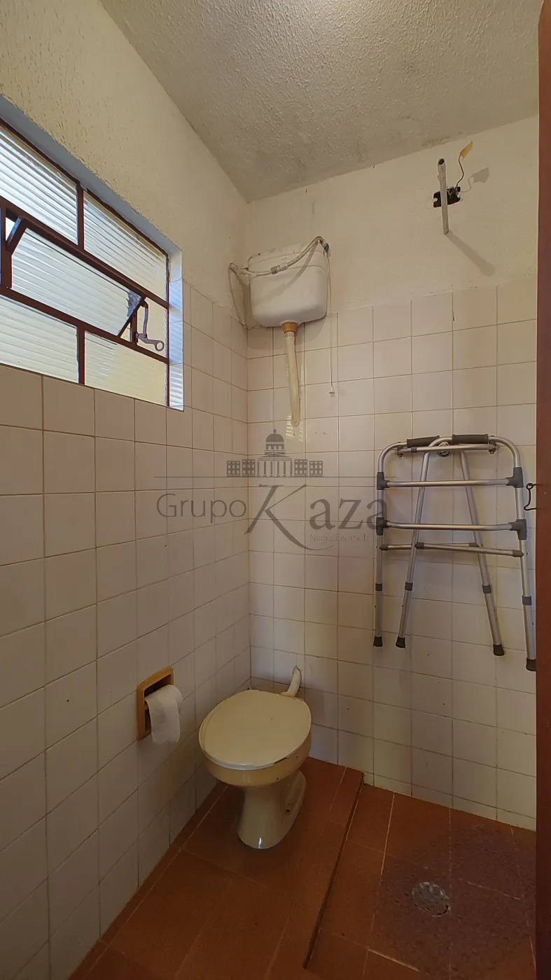 Foto 30 de Casa Padrão em Vila Pinheiro, Jacareí - imagem 30