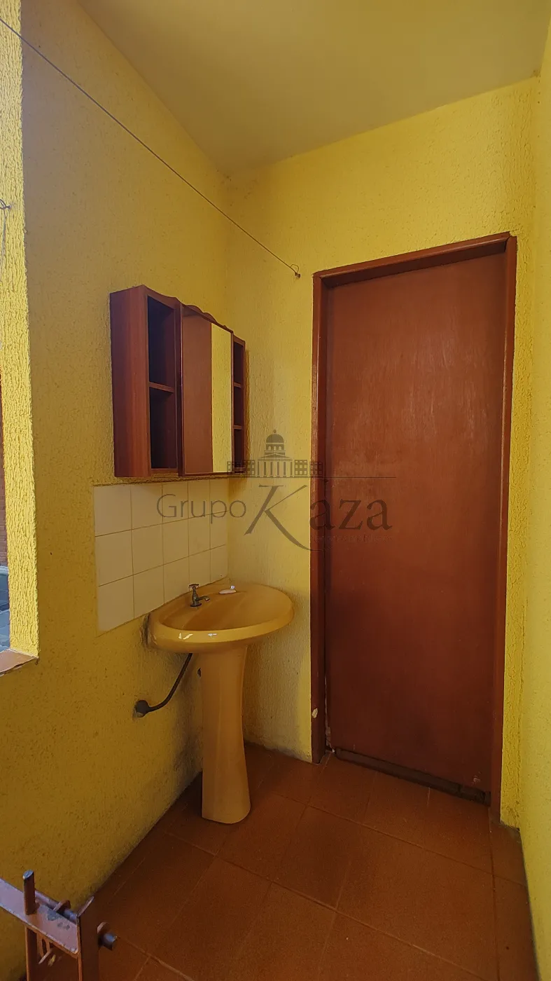 Foto 31 de Casa Padrão em Vila Pinheiro, Jacareí - imagem 31