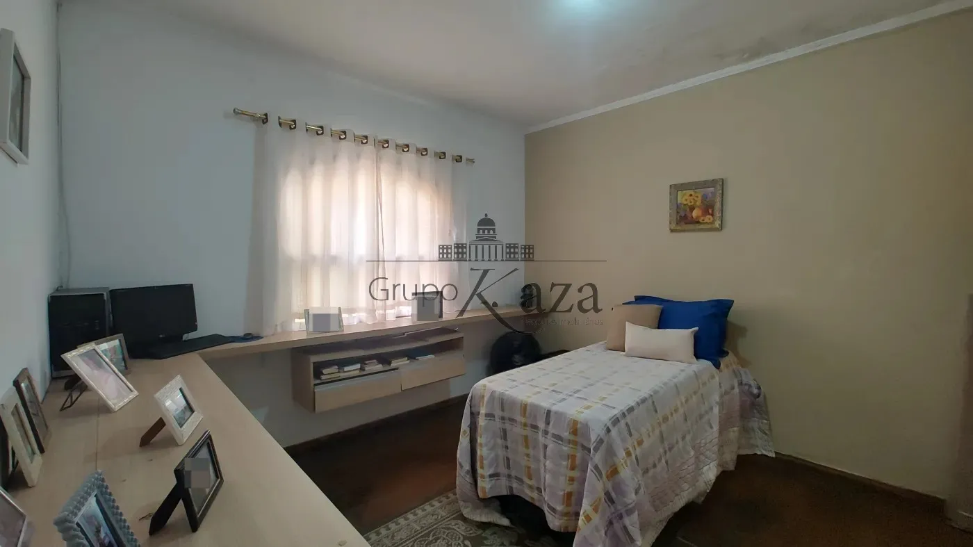 Foto 16 de Casa Padrão em Vila Pinheiro, Jacareí - imagem 16