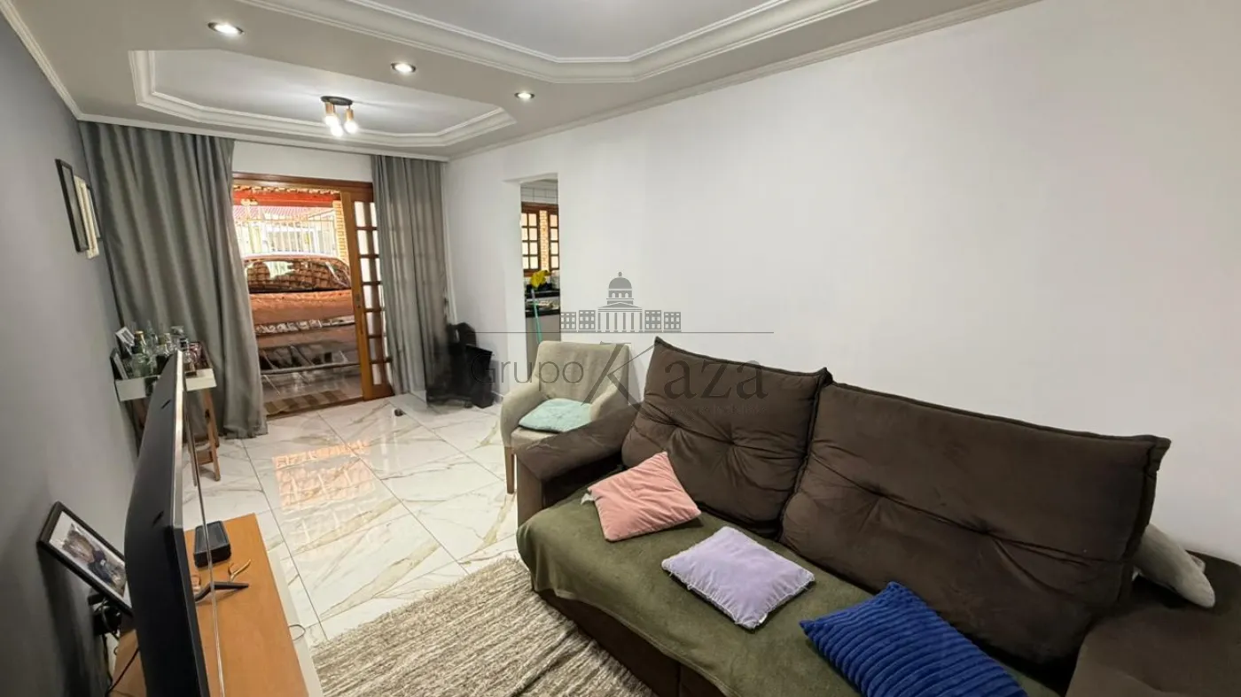 Foto 3 de Casa Geminada em Conjunto Residencial Trinta e Um de Março, São José dos Campos - imagem 3