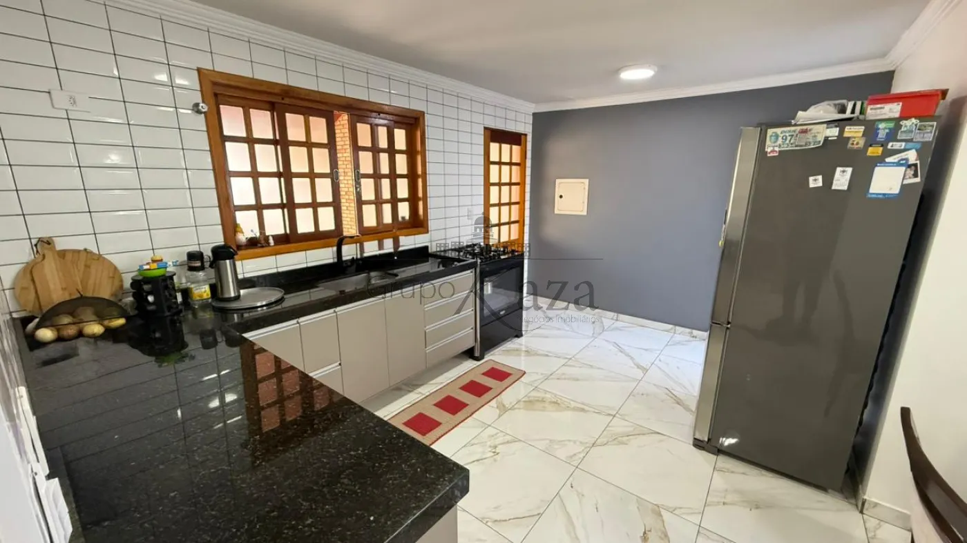 Foto 7 de Casa Geminada em Conjunto Residencial Trinta e Um de Março, São José dos Campos - imagem 7