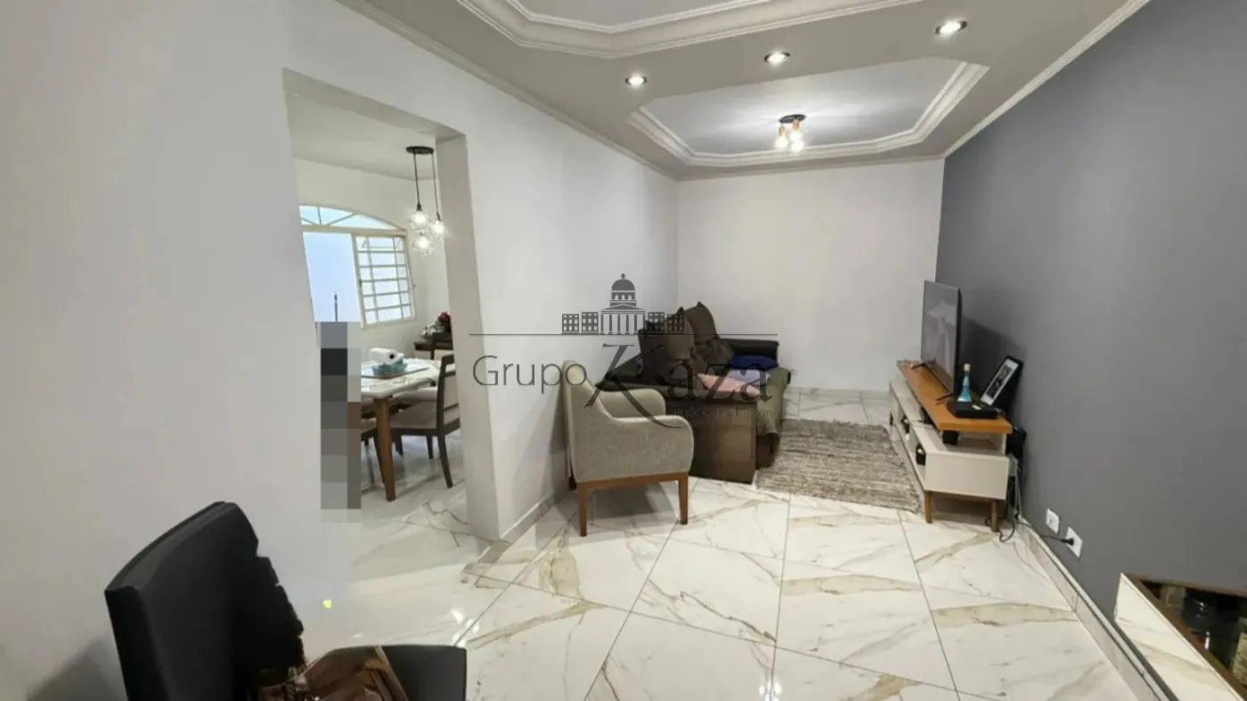 Foto 5 de Casa Geminada em Conjunto Residencial Trinta e Um de Março, São José dos Campos - imagem 5