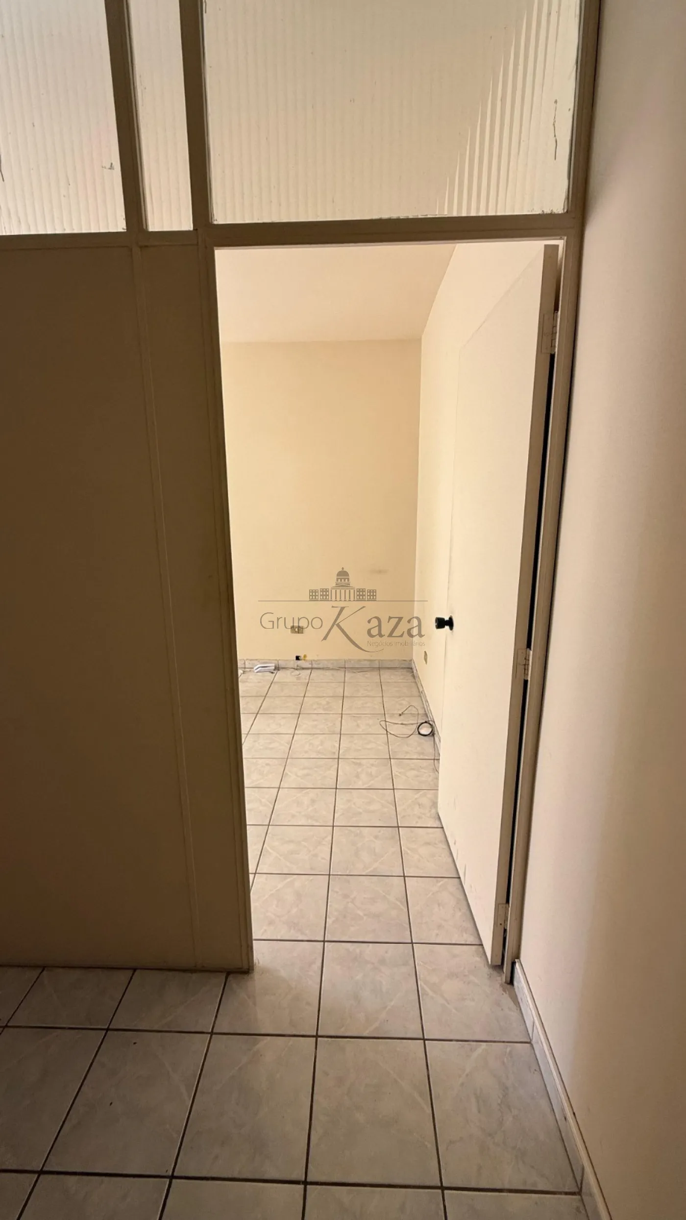 Foto 3 de Comercial Sala Condomínio em Centro, Jacareí - imagem 3