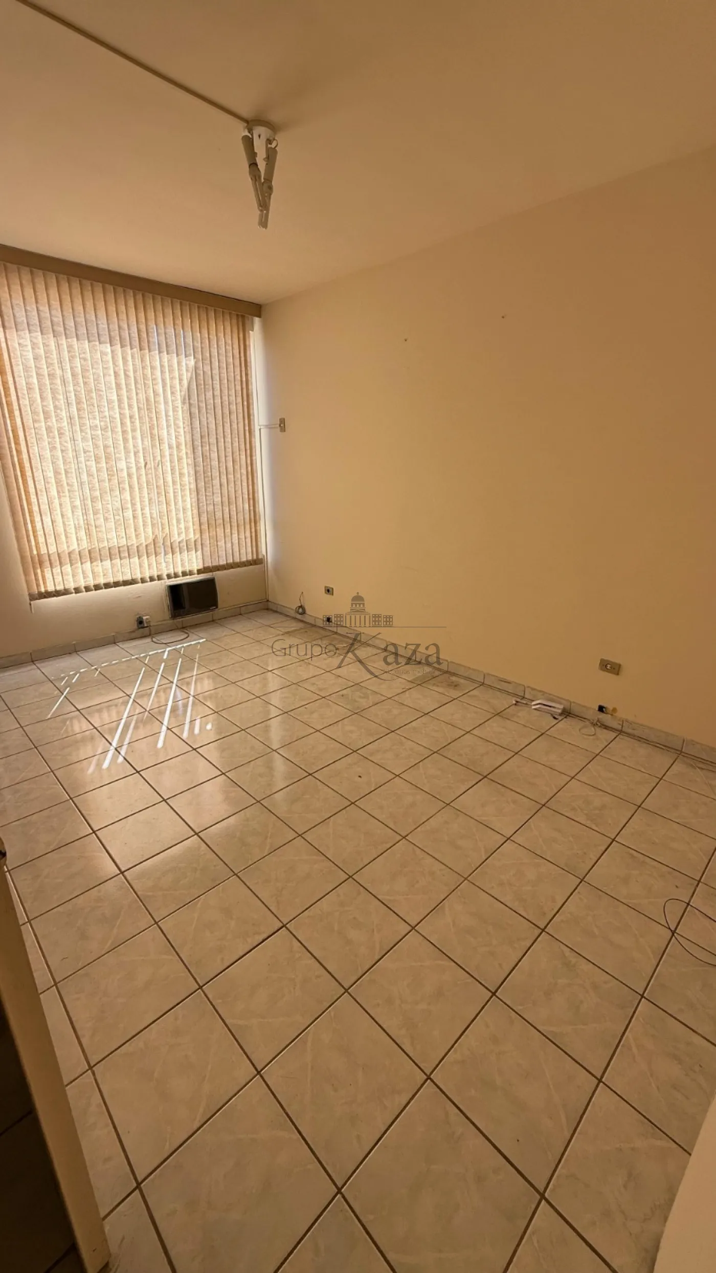 Foto 1 de Comercial Sala Condomínio em Centro, Jacareí - imagem 1