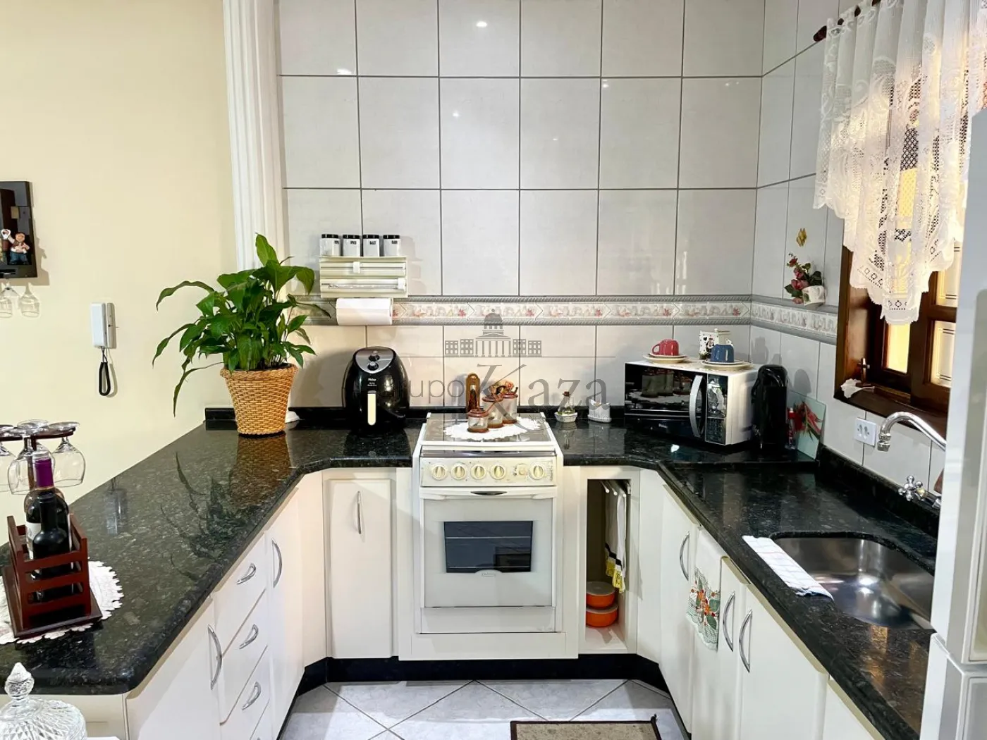 Foto 8 de Casa Sobrado em Vila Tesouro, São José dos Campos - imagem 8
