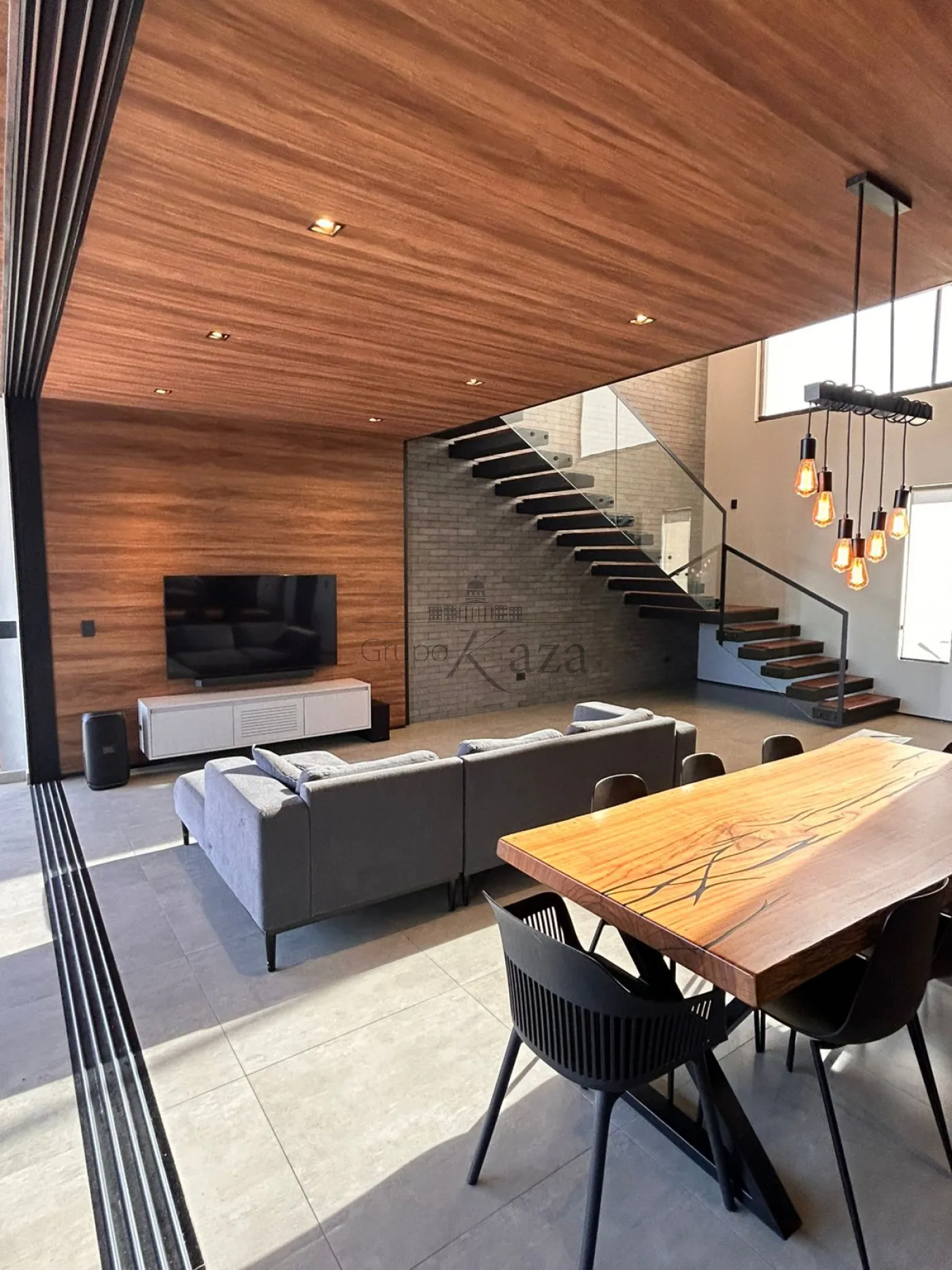 Foto 2 de Casa Condomínio em Loteamento Floresta, São José dos Campos - imagem 2