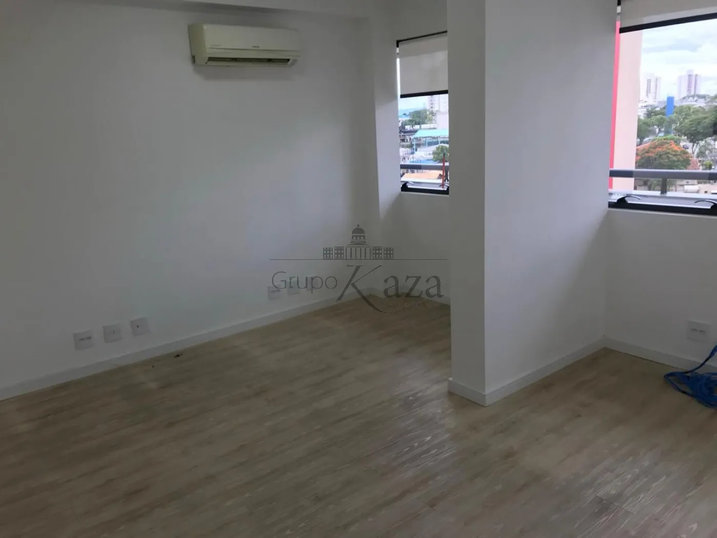 Foto 3 de Comercial Sala Condomínio em Centro, São José dos Campos - imagem 3