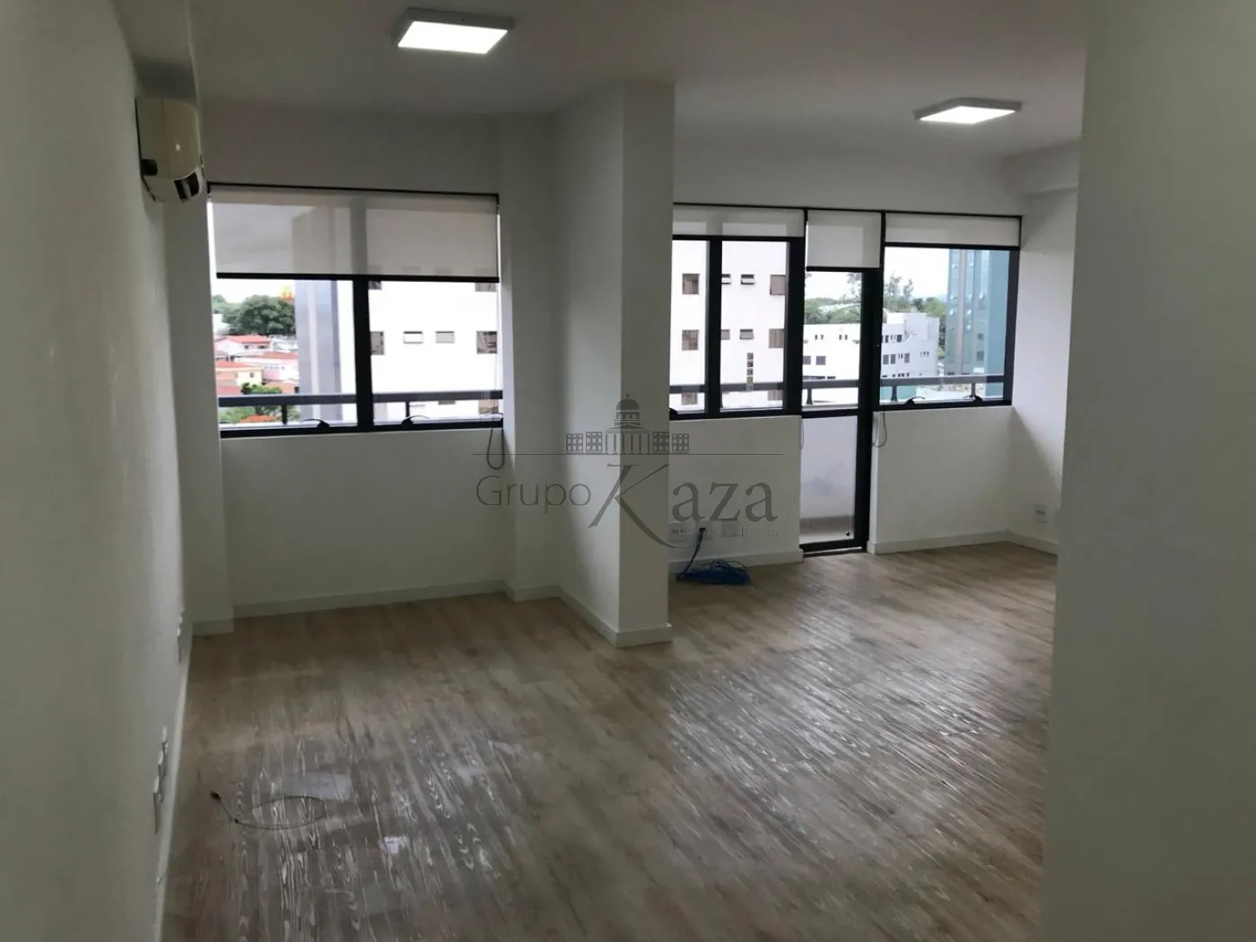 Foto 1 de Comercial Sala Condomínio em Centro, São José dos Campos - imagem 1