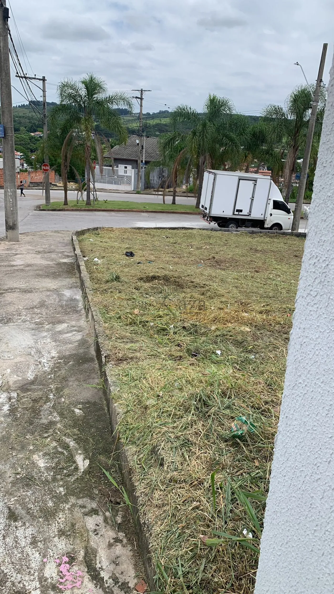 Foto 3 de Terreno Padrão em Jardim Santa Rosa, São José dos Campos - imagem 3