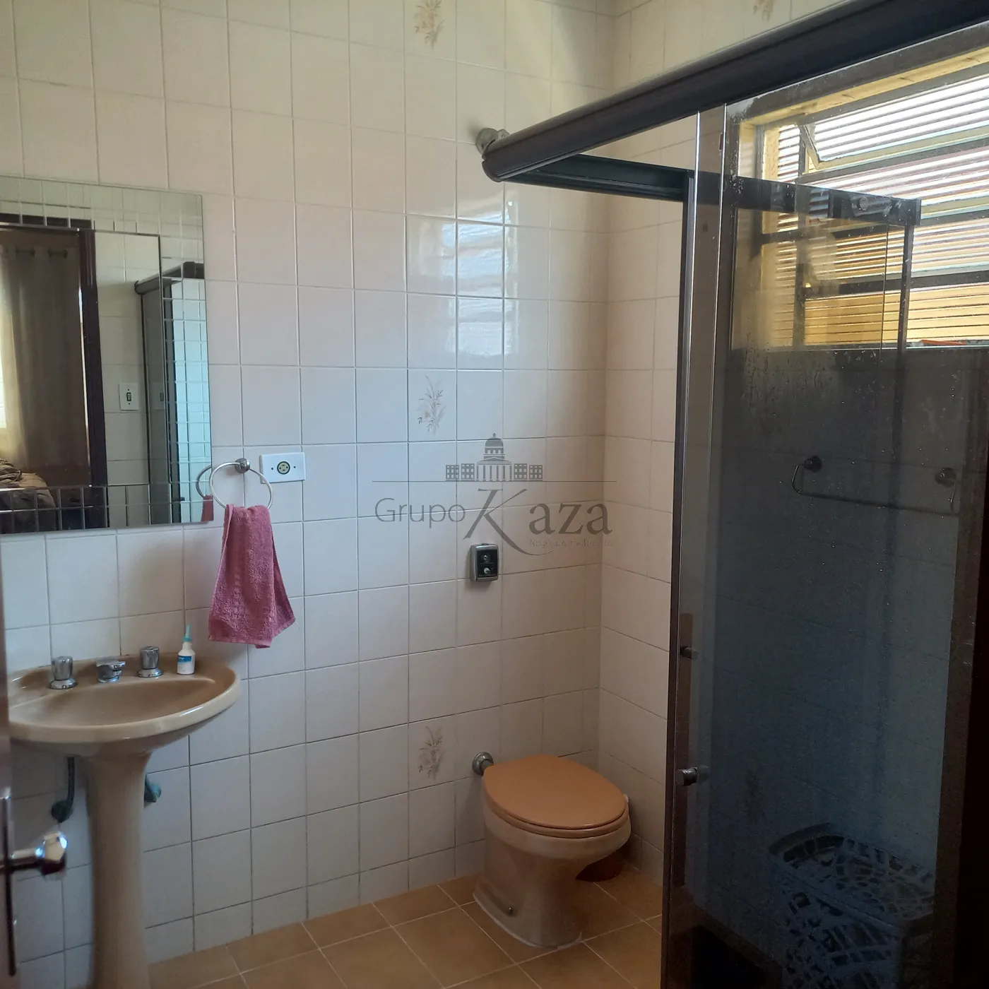 Foto 11 de Casa Padrão em Jardim São Luiz, Jacareí - imagem 11