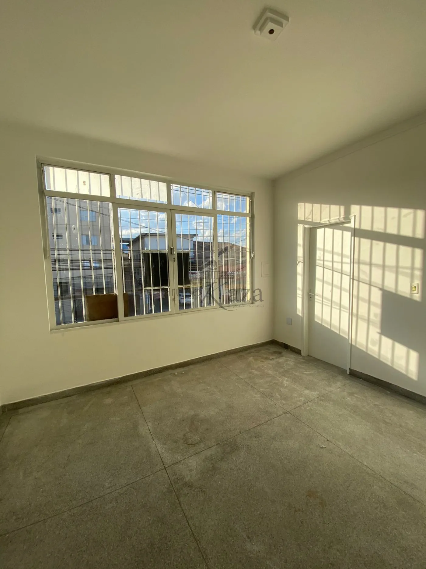 Foto 3 de Comercial Sobreloja em Jardim Ismênia, São José dos Campos - imagem 3