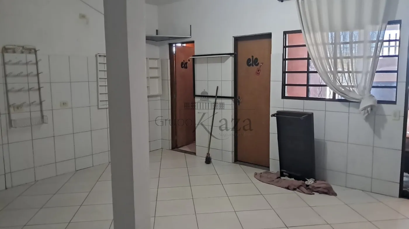 Foto 3 de Comercial Ponto Comercial em Conjunto Residencial Galo Branco, São José dos Campos - imagem 3