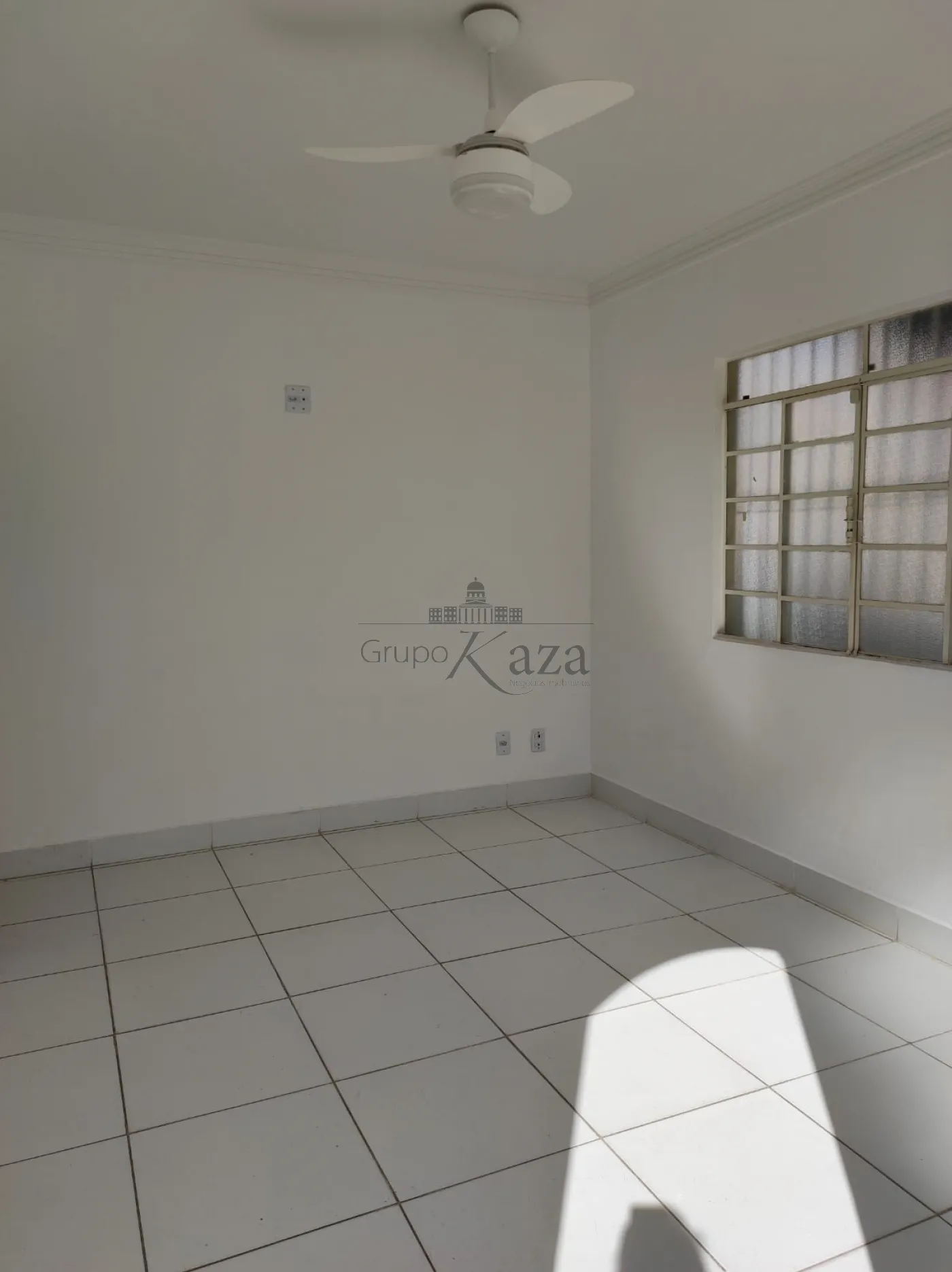Foto 2 de Casa Padrão em Jardim das Indústrias, São José dos Campos - imagem 2