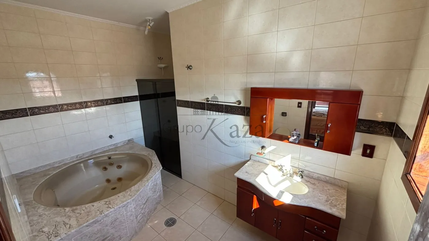 Foto 14 de Casa Sobrado em Jardim Luíza, Jacareí - imagem 14