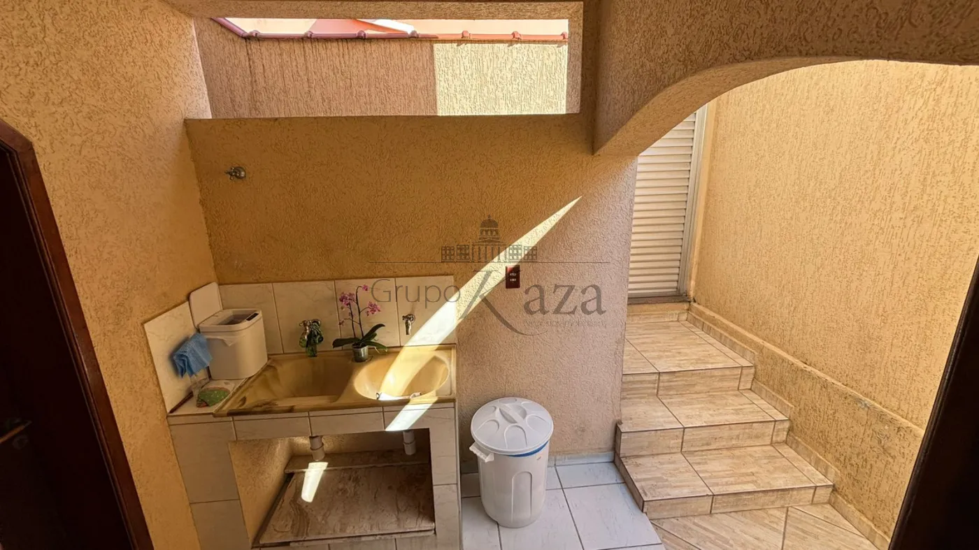 Foto 23 de Casa Sobrado em Jardim Luíza, Jacareí - imagem 23
