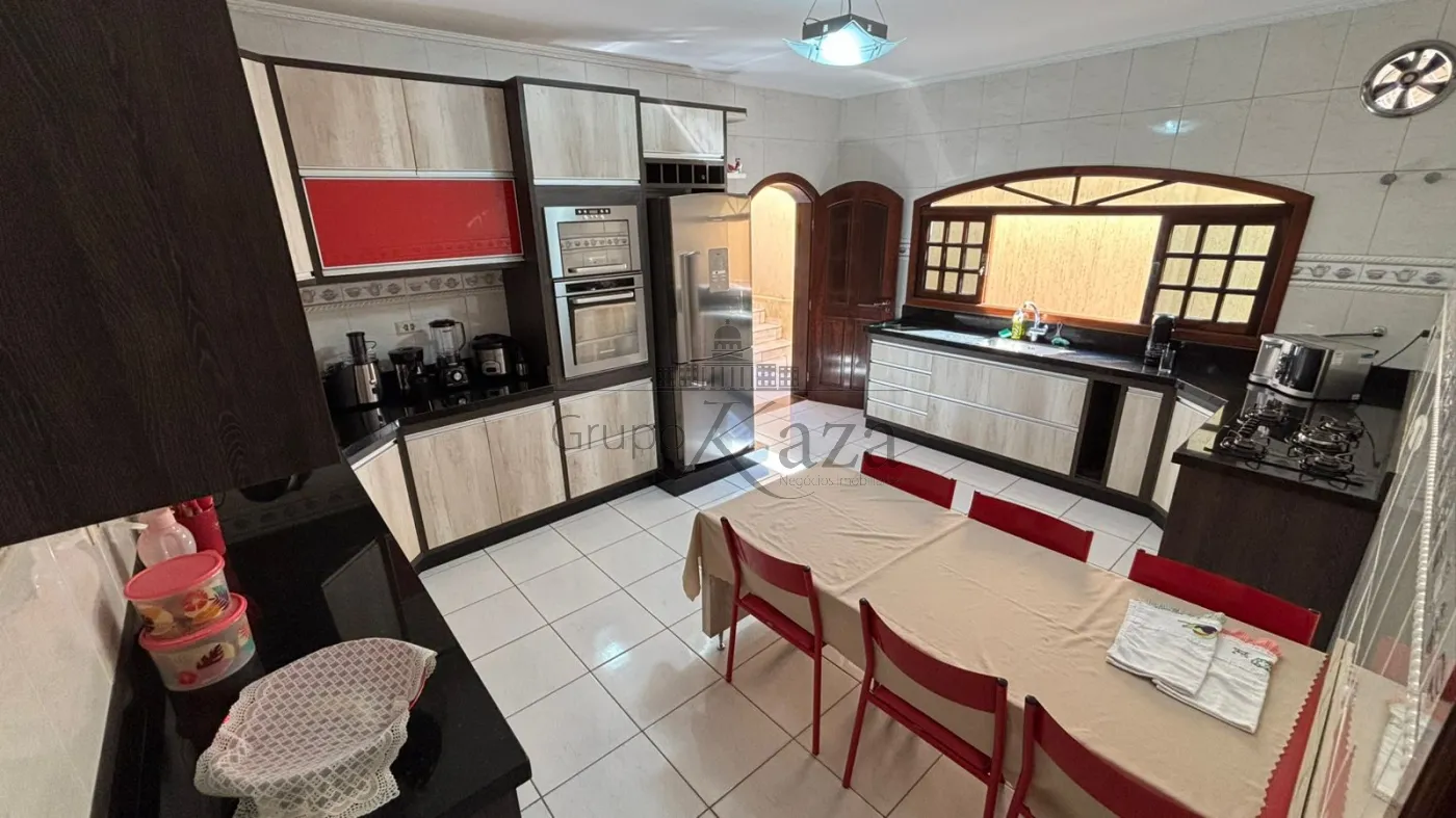 Foto 7 de Casa Sobrado em Jardim Luíza, Jacareí - imagem 7