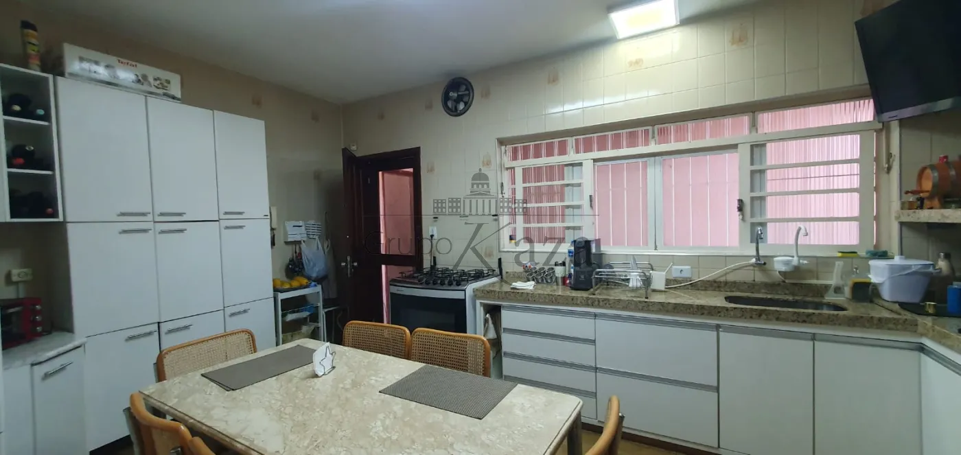Foto 8 de Casa Térrea em Jardim Siesta, Jacareí - imagem 8