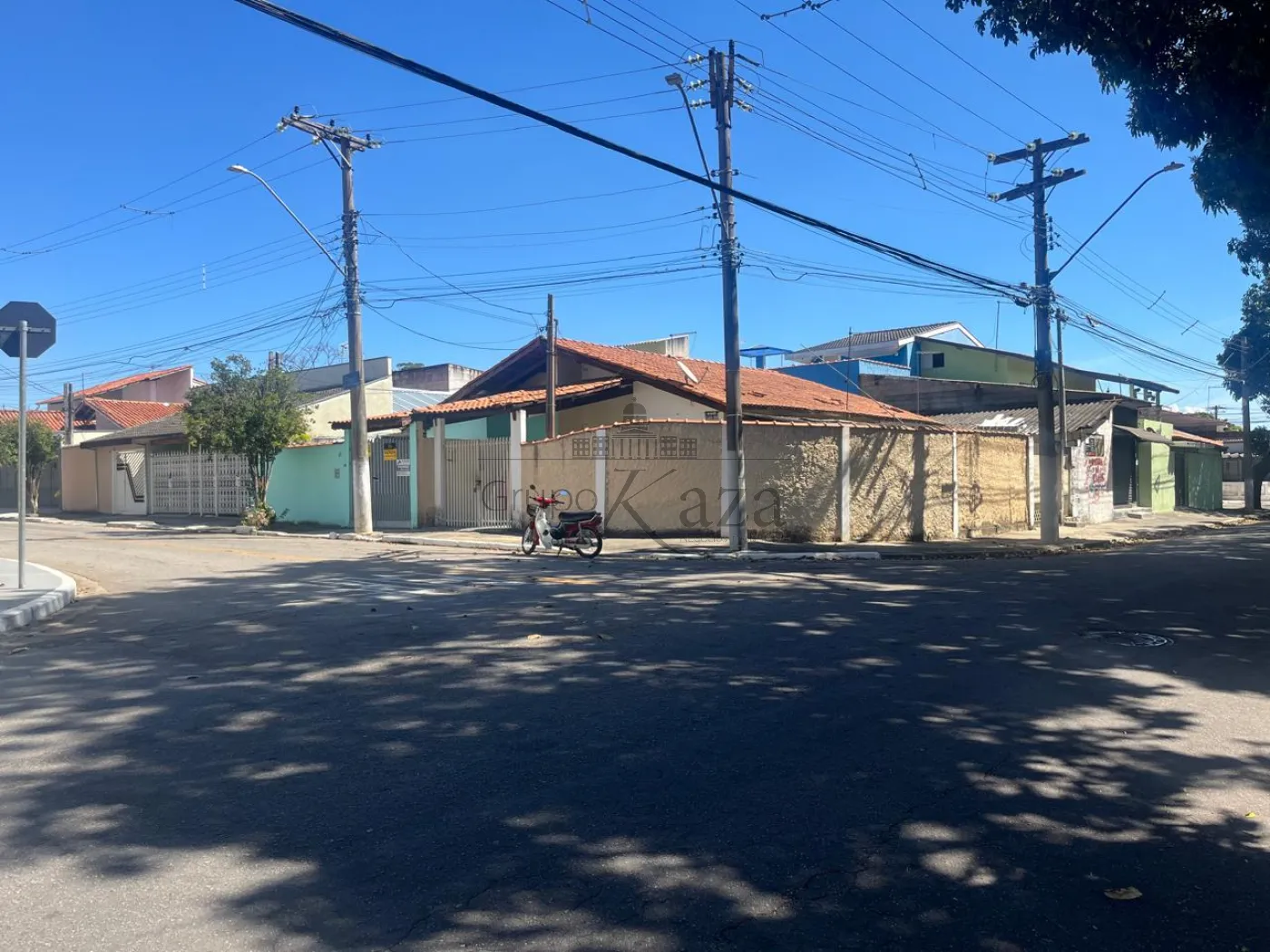 Foto 1 de Casa Padrão em Parque Industrial, São José dos Campos - imagem 1