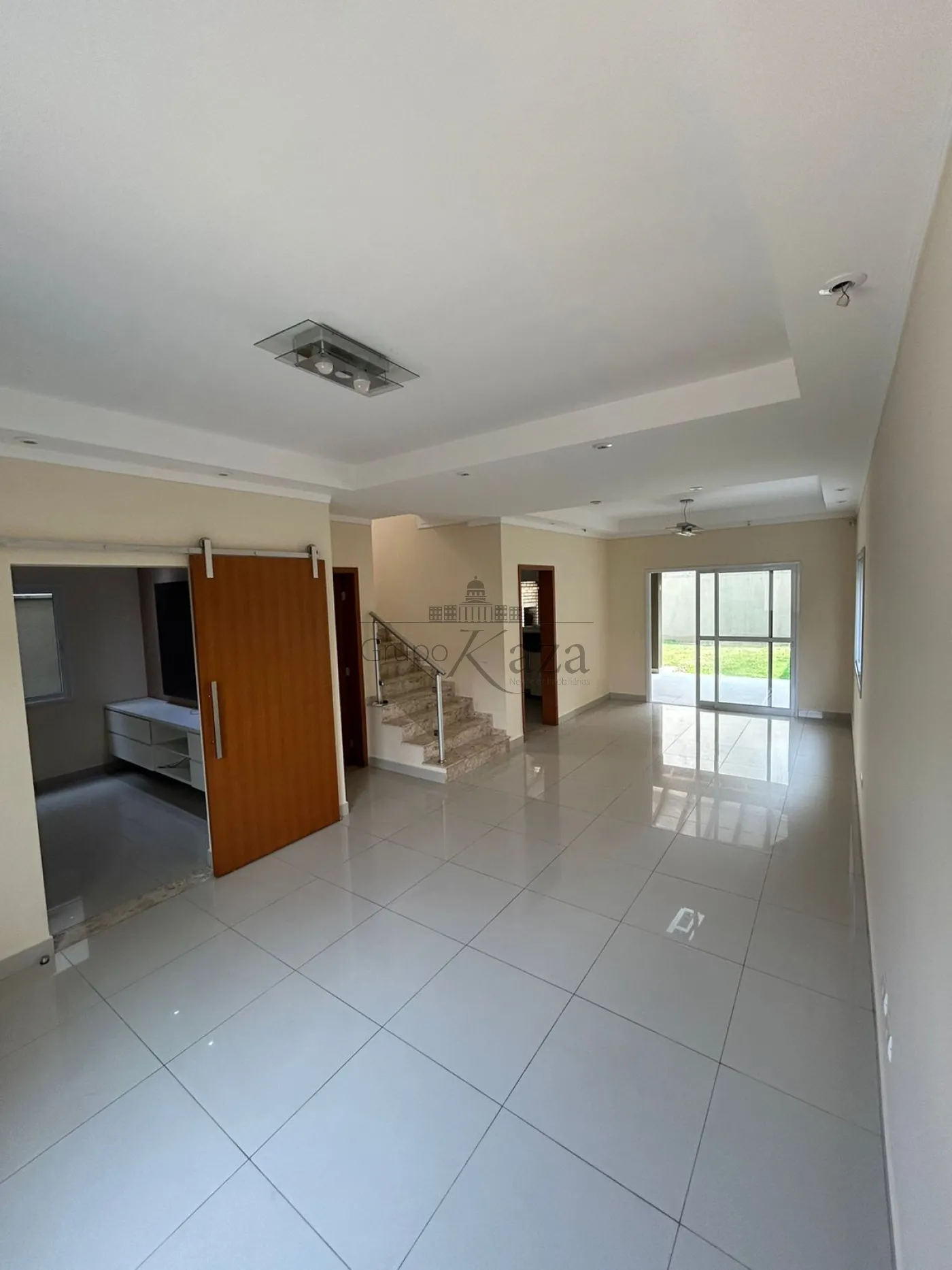 Foto 2 de Casa Padrão em Loteamento Villa Branca, Jacareí - imagem 2 Foto 2 de Casa Padrão em Loteamento Villa Branca, Jacareí - imagem 2