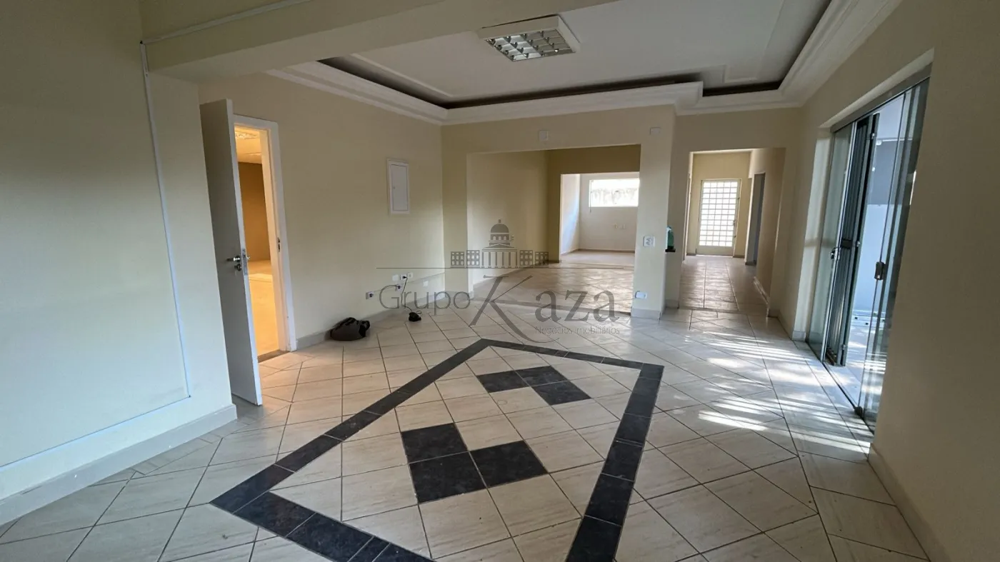 Foto 6 de Comercial Ponto Comercial em Centro, Jacareí - imagem 6