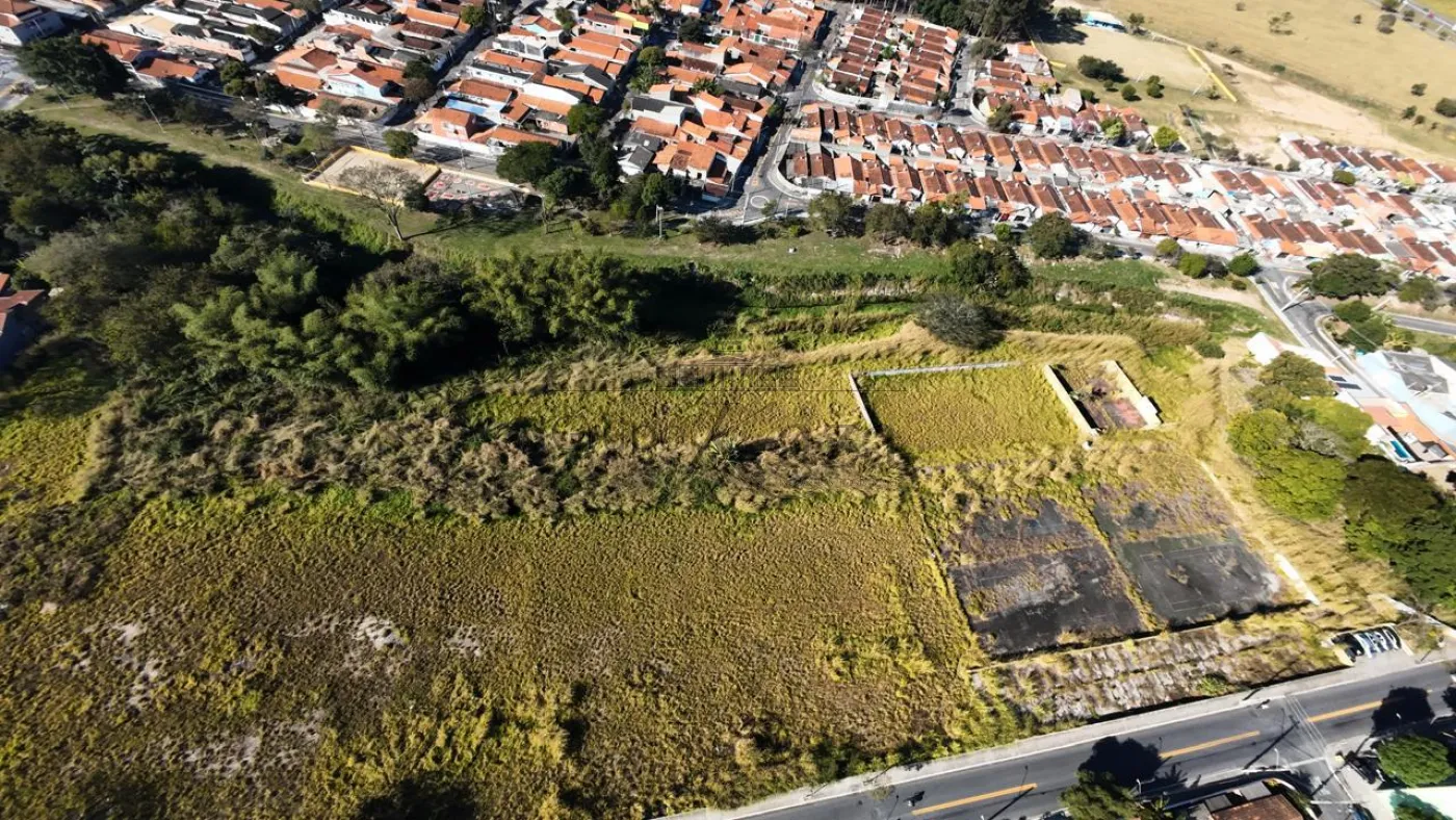Foto 1 de Terreno Padrão em Eugênio de Mello, São José dos Campos - imagem 1