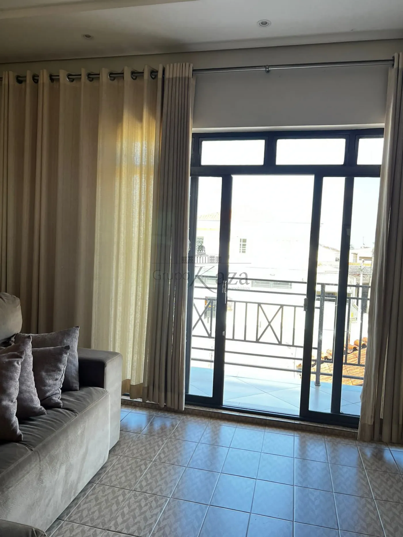 Foto 2 de Casa Comercial  Residencial em Vila Tesouro, São José dos Campos - imagem 2