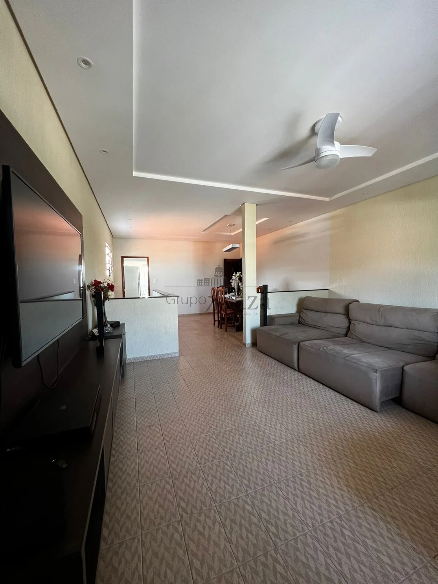 Foto 1 de Casa Comercial  Residencial em Vila Tesouro, São José dos Campos - imagem 1