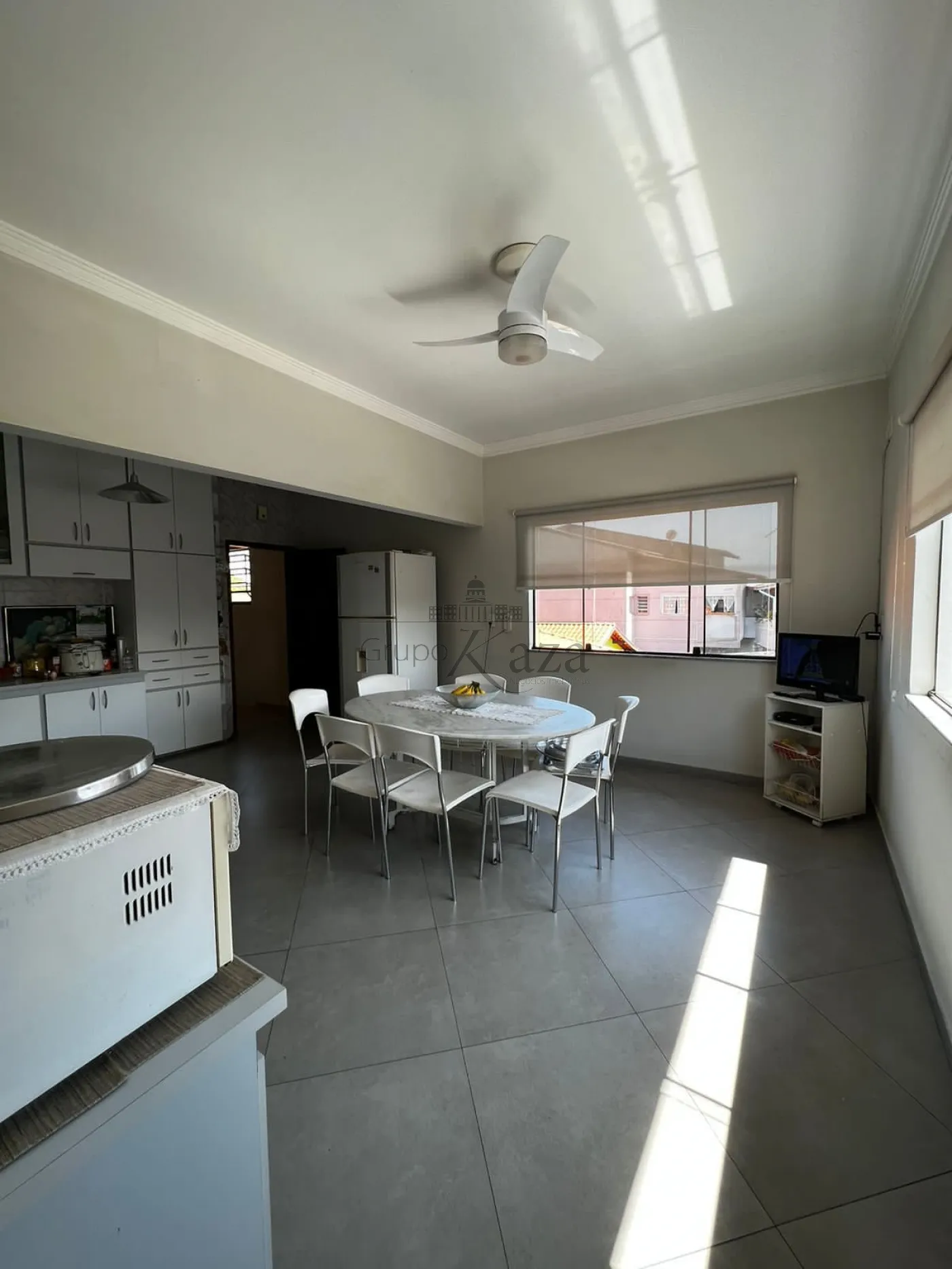Foto 9 de Casa Comercial  Residencial em Vila Tesouro, São José dos Campos - imagem 9