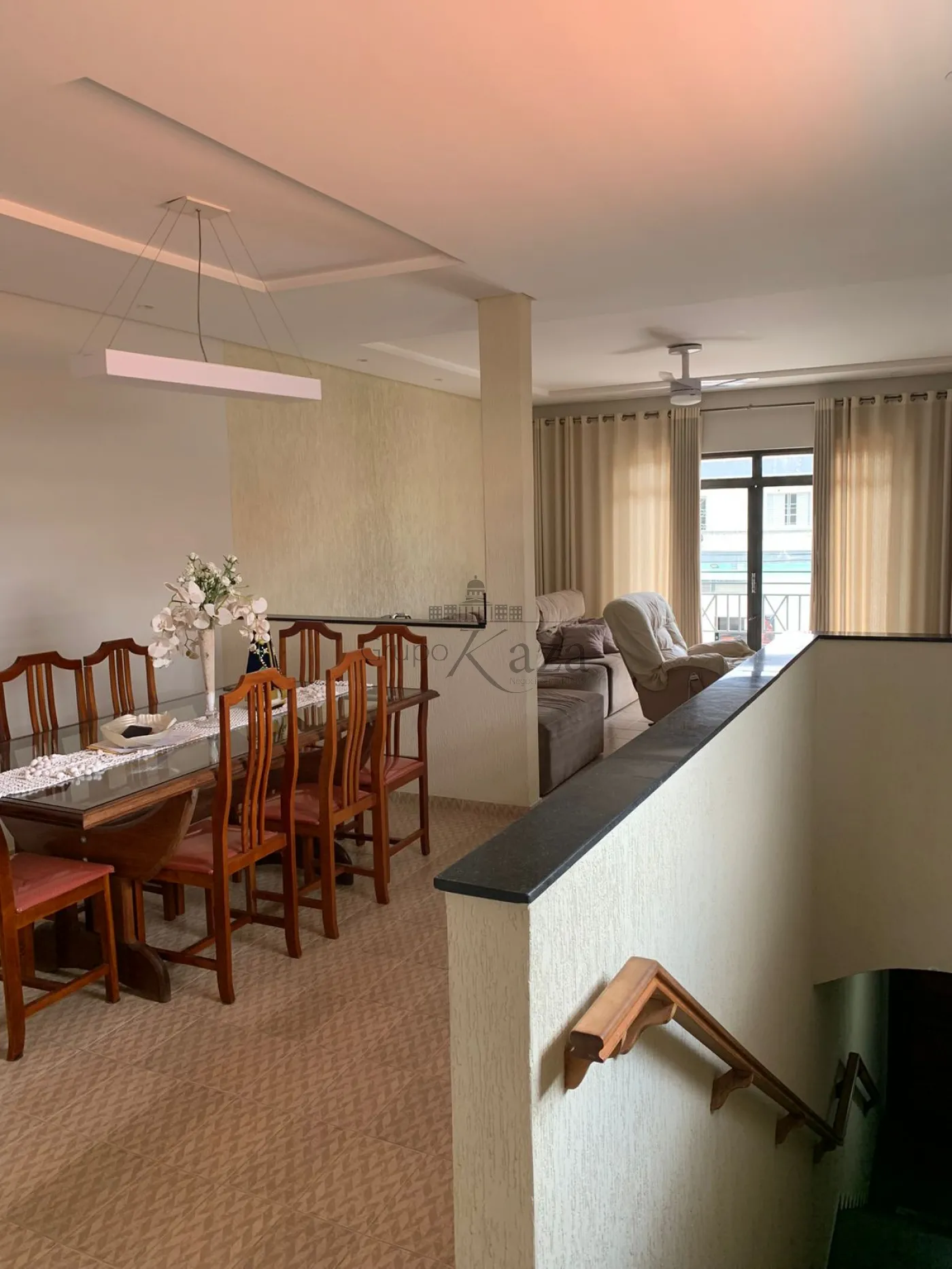 Foto 3 de Casa Comercial  Residencial em Vila Tesouro, São José dos Campos - imagem 3