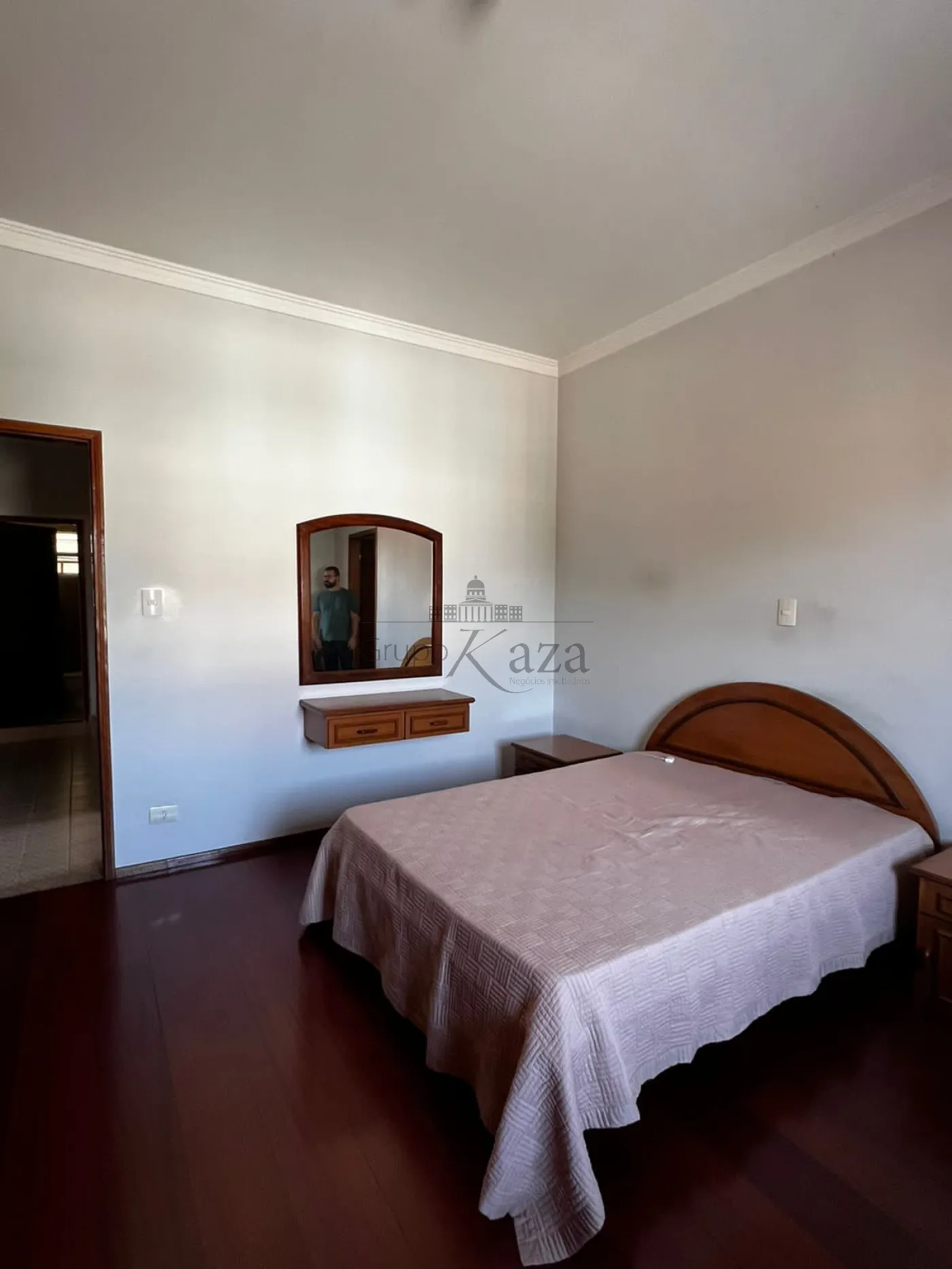 Foto 21 de Casa Comercial  Residencial em Vila Tesouro, São José dos Campos - imagem 21