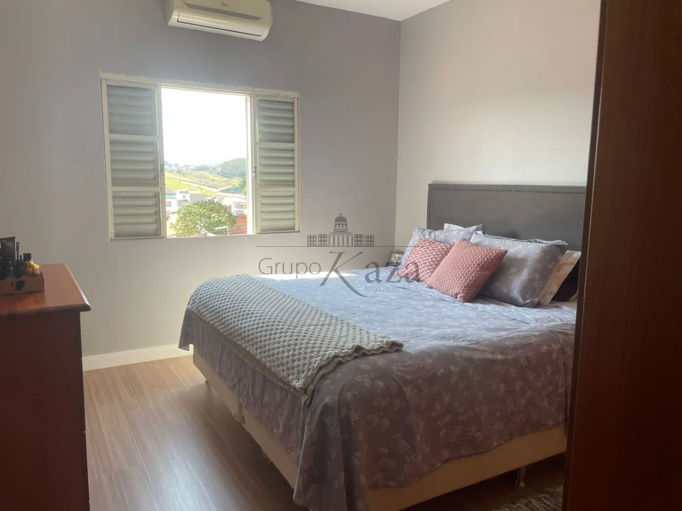 Foto 15 de Casa Padrão em Jardim Santa Inês I, São José dos Campos - imagem 15