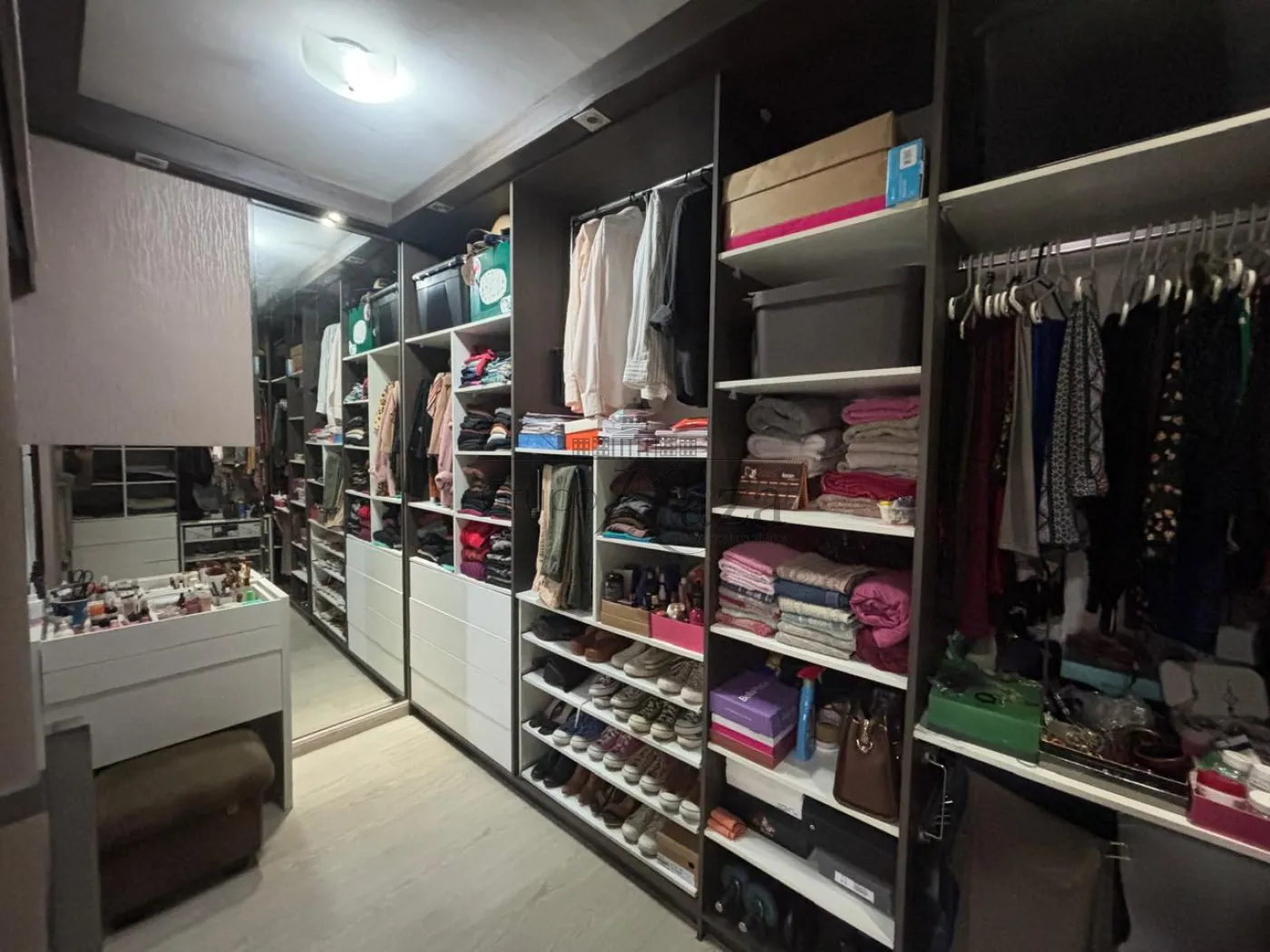 Foto 18 de Casa Padrão em Jardim Torrão de Ouro, São José dos Campos - imagem 18