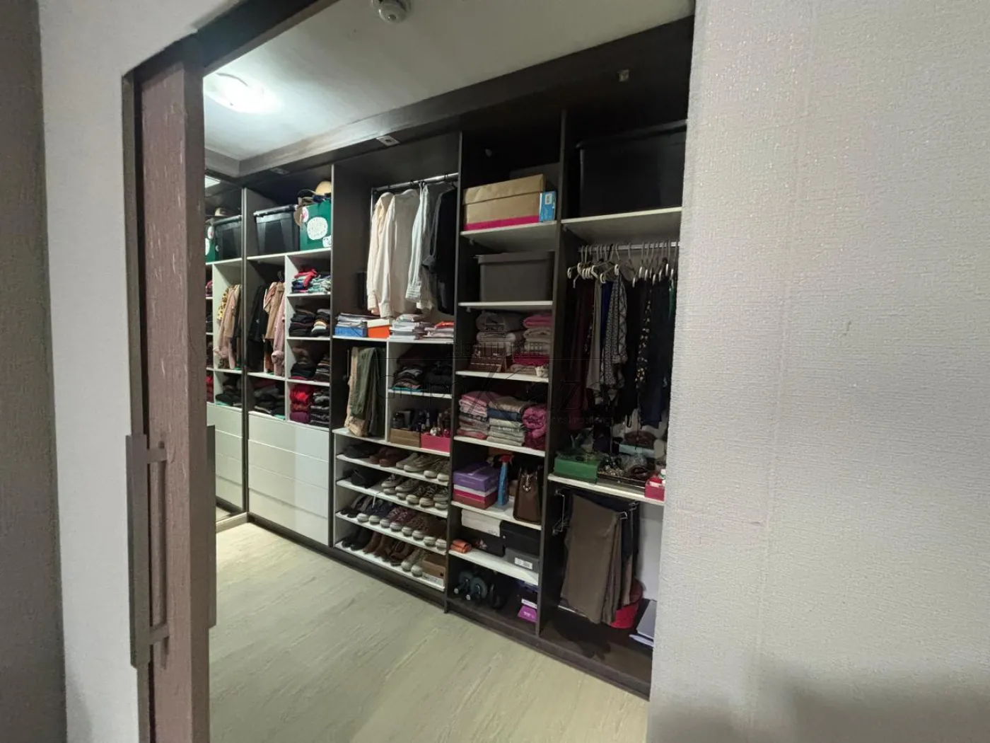 Foto 17 de Casa Padrão em Jardim Torrão de Ouro, São José dos Campos - imagem 17