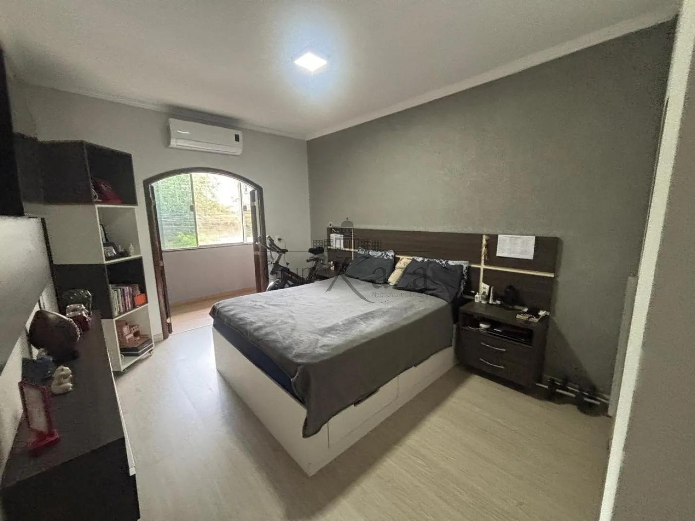 Foto 12 de Casa Padrão em Jardim Torrão de Ouro, São José dos Campos - imagem 12