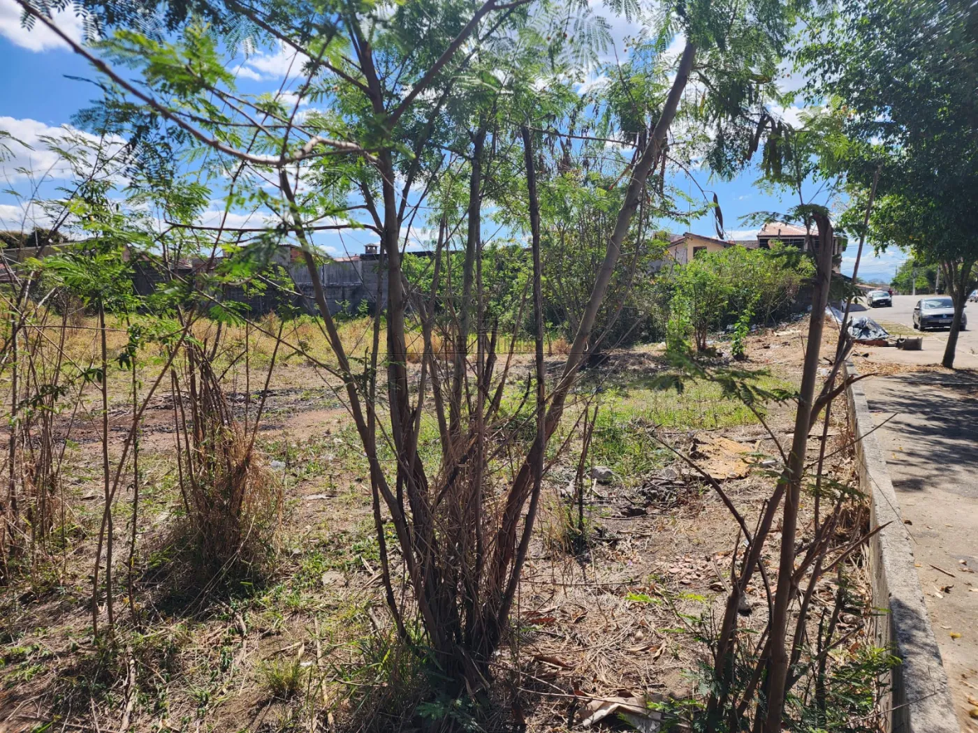 Foto 2 de Terreno Padrão em Jardim Pararangaba, São José dos Campos - imagem 2