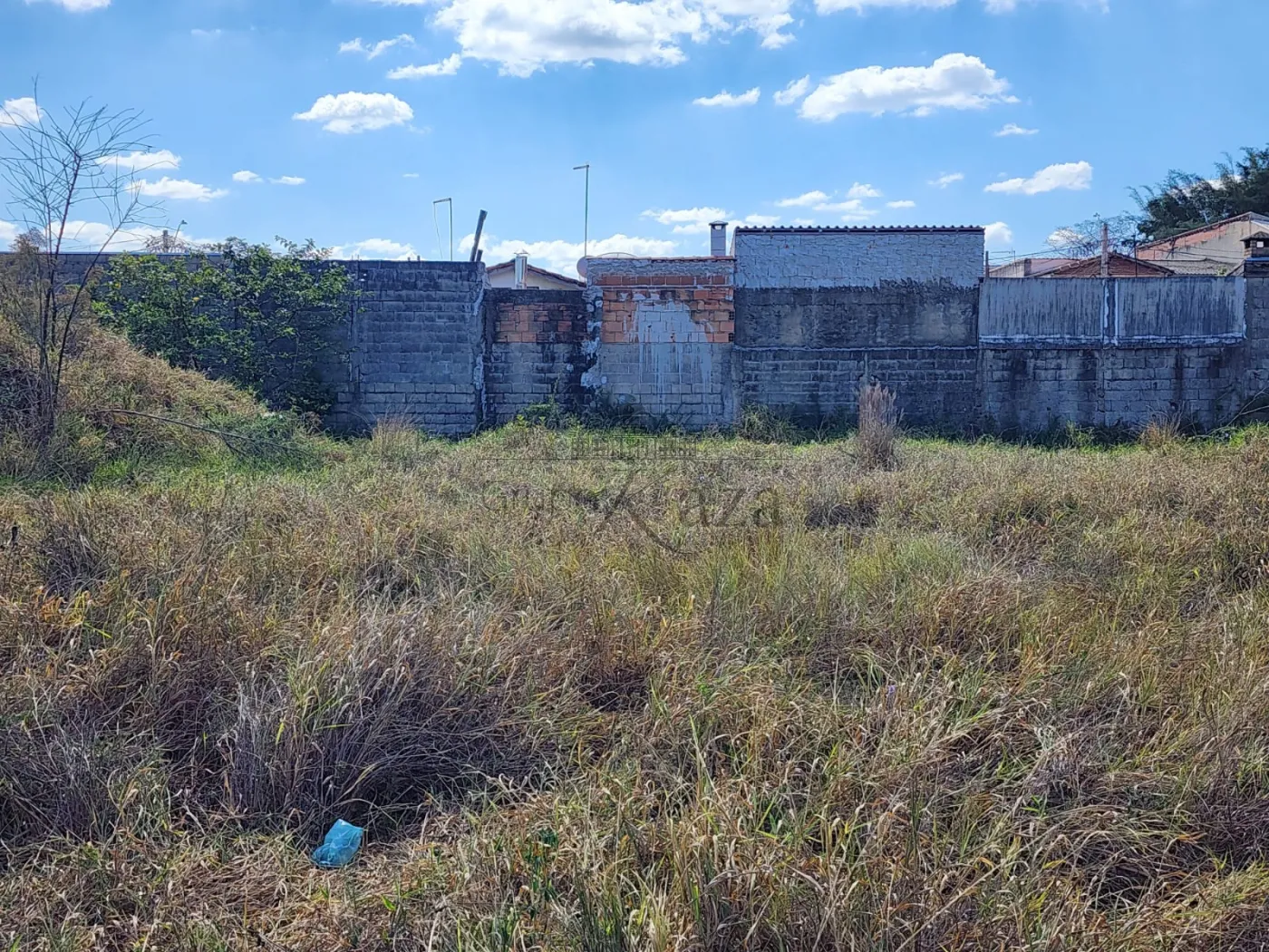 Foto 4 de Terreno Padrão em Jardim Pararangaba, São José dos Campos - imagem 4
