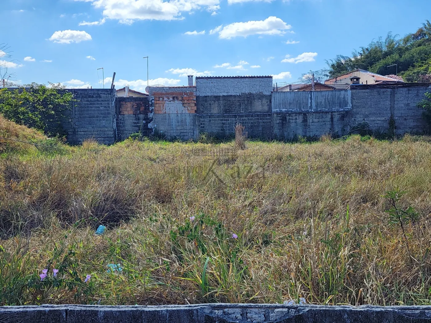 Foto 1 de Terreno Padrão em Jardim Pararangaba, São José dos Campos - imagem 1