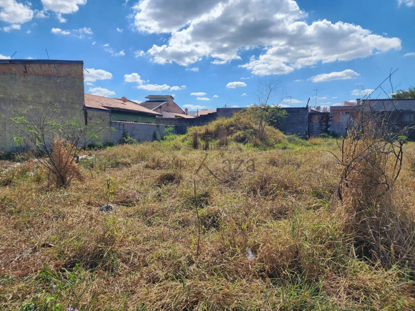 Foto 1 de Terreno Padrão em Jardim Pararangaba, São José dos Campos - imagem 1