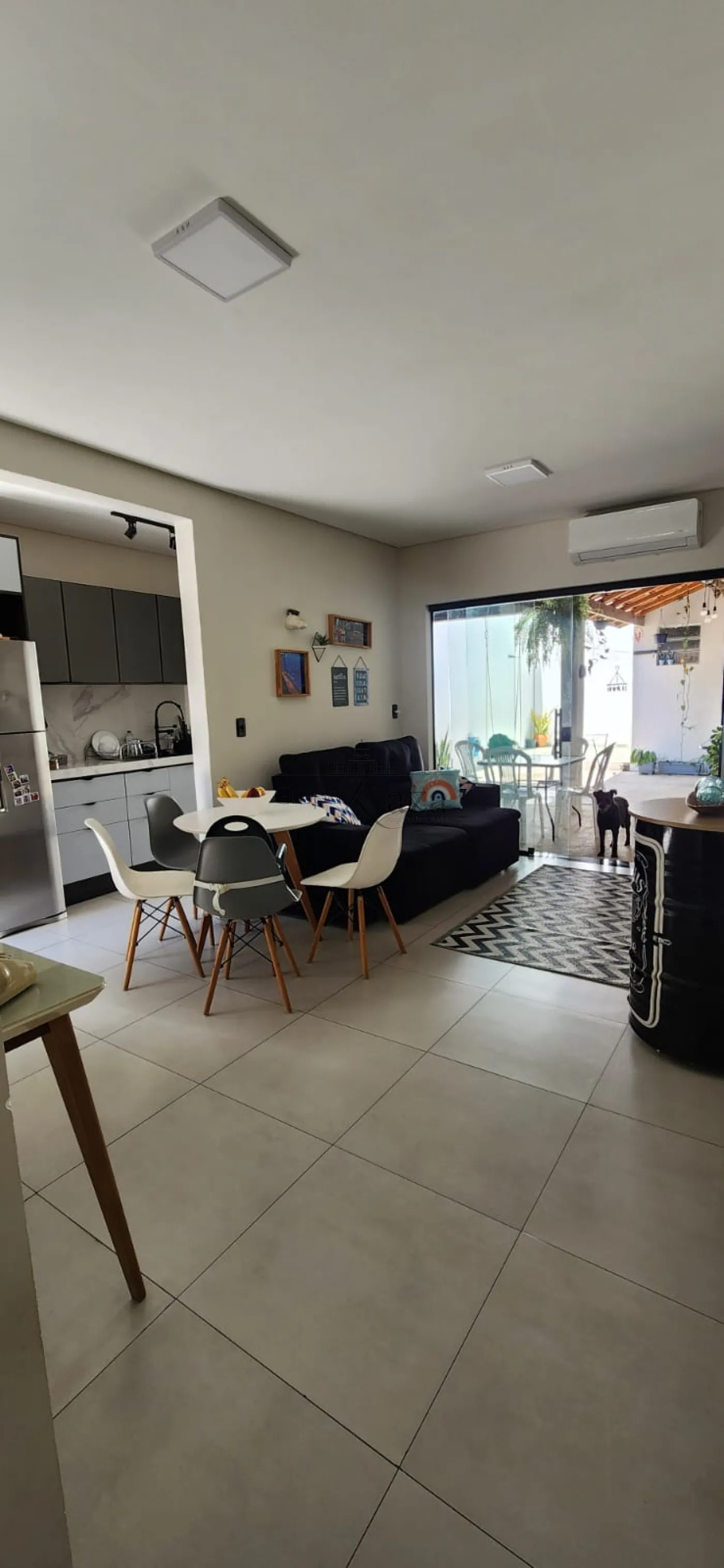 Foto 2 de Casa Padrão em Vila Indústrial, São José dos Campos - imagem 2