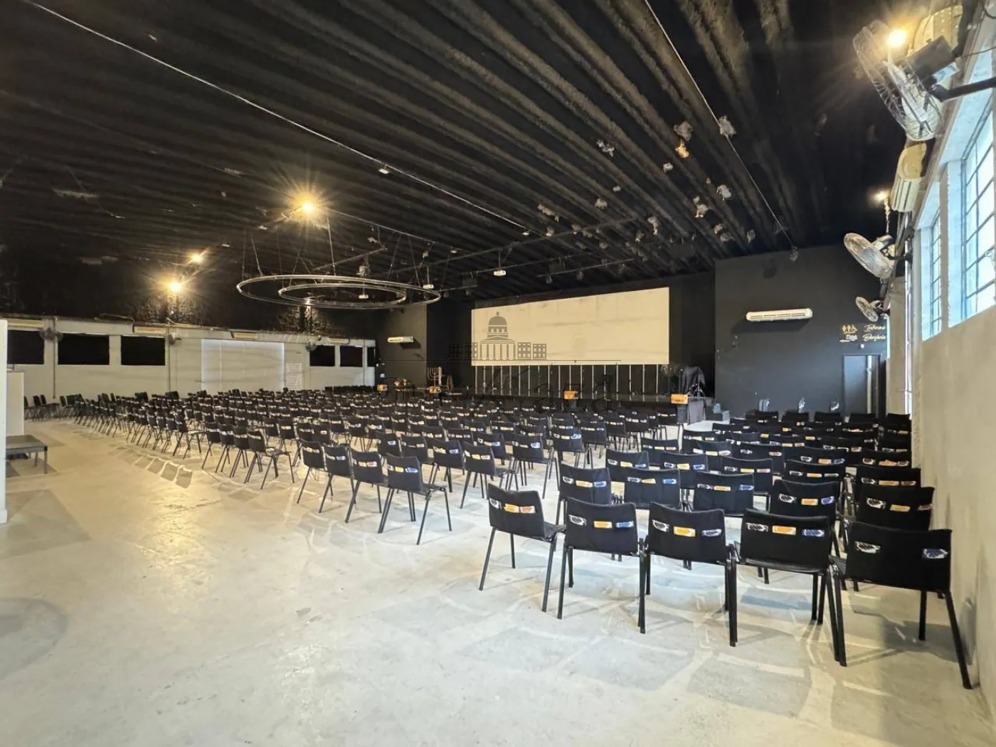 Foto 2 de Comercial Galpão em Jardim Santa Maria, Jacareí - imagem 2 Foto 2 de Comercial Galpão em Jardim Santa Maria, Jacareí - imagem 2