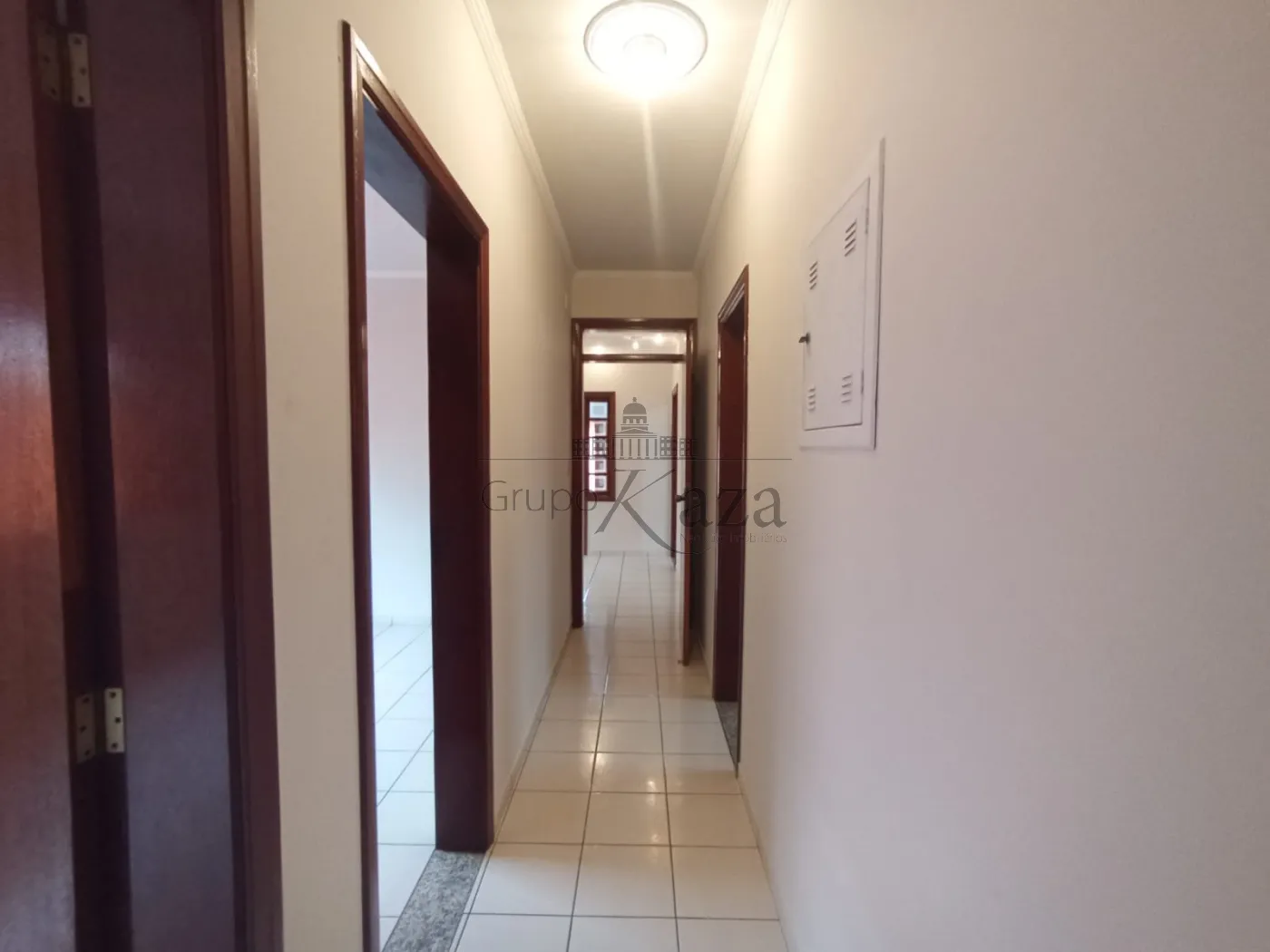 Foto 11 de Casa Padrão em Bosque dos Eucaliptos, São José dos Campos - imagem 11