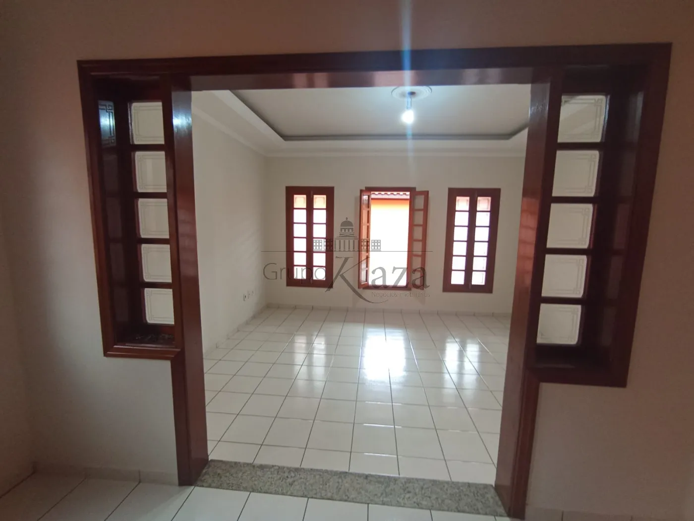 Foto 3 de Casa Padrão em Bosque dos Eucaliptos, São José dos Campos - imagem 3 Foto 3 de Casa Padrão em Bosque dos Eucaliptos, São José dos Campos - imagem 3