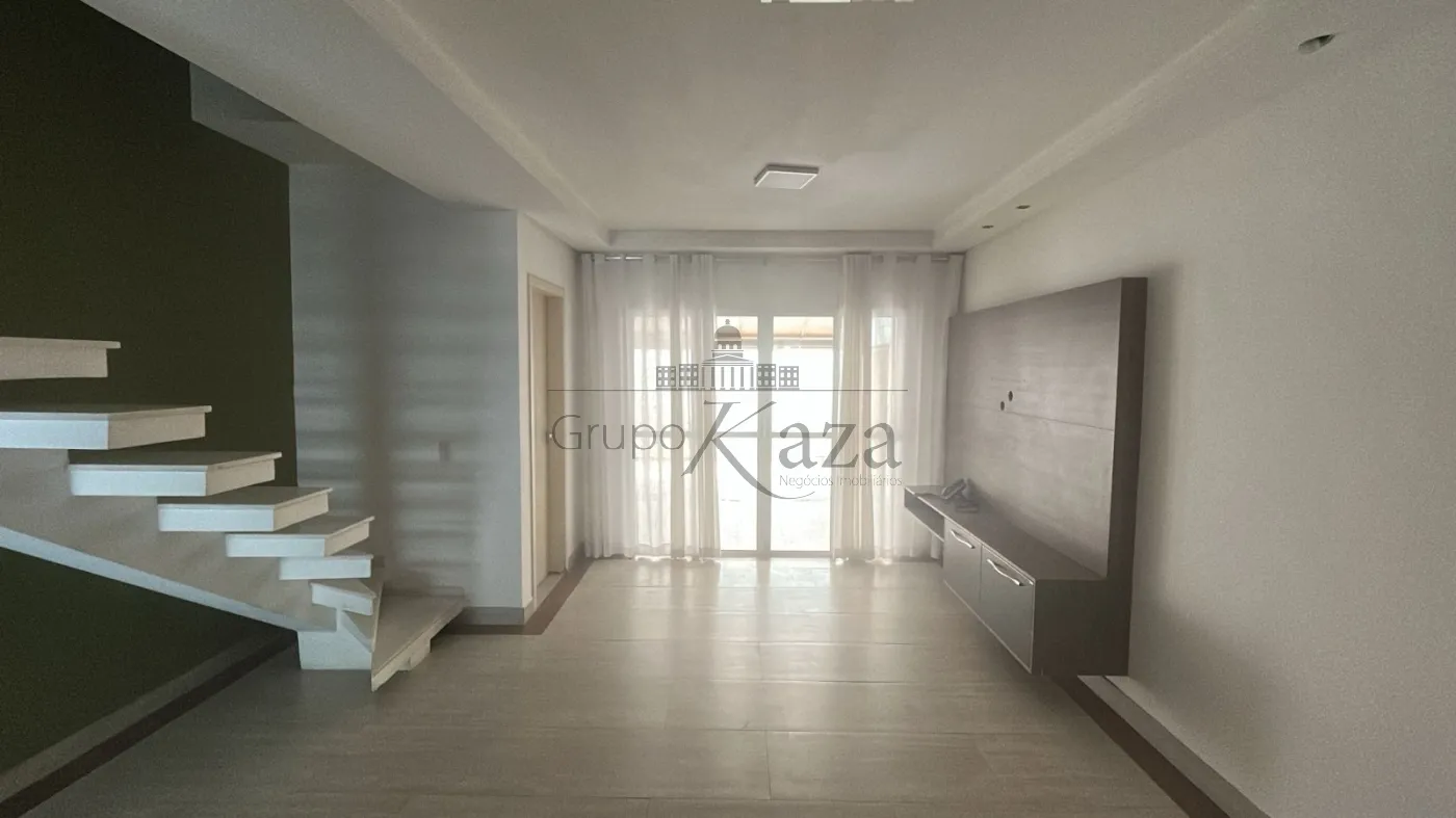 Foto 3 de Casa Condomínio em Jardim Santa Maria, Jacareí - imagem 3