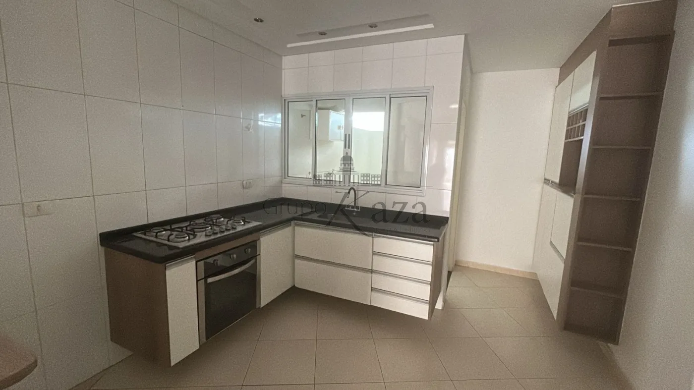 Foto 4 de Casa Condomínio em Jardim Santa Maria, Jacareí - imagem 4