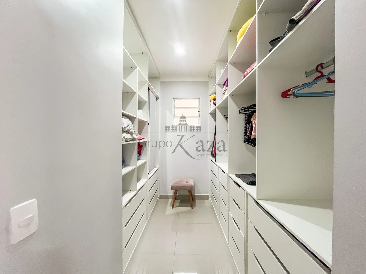 Foto 7 de Casa Padrão em Jardim Torrão de Ouro, São José dos Campos - imagem 7